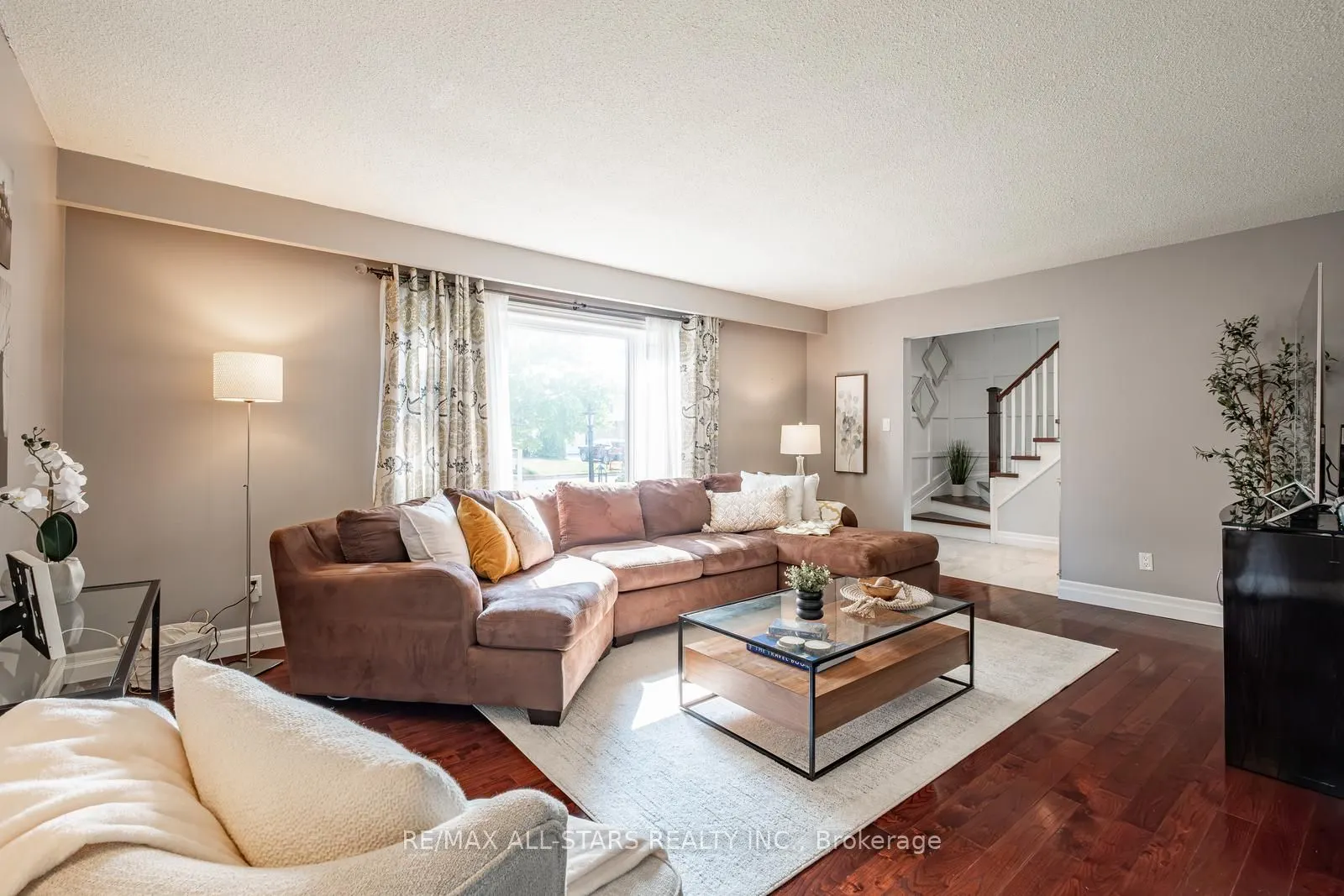 84 Thicketwood Boulevard