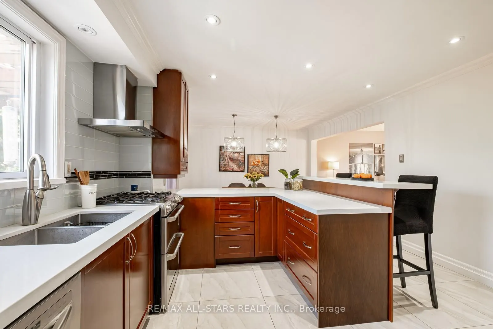 84 Thicketwood Boulevard