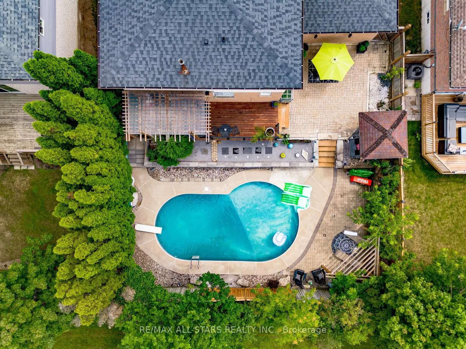 84 Thicketwood Boulevard
