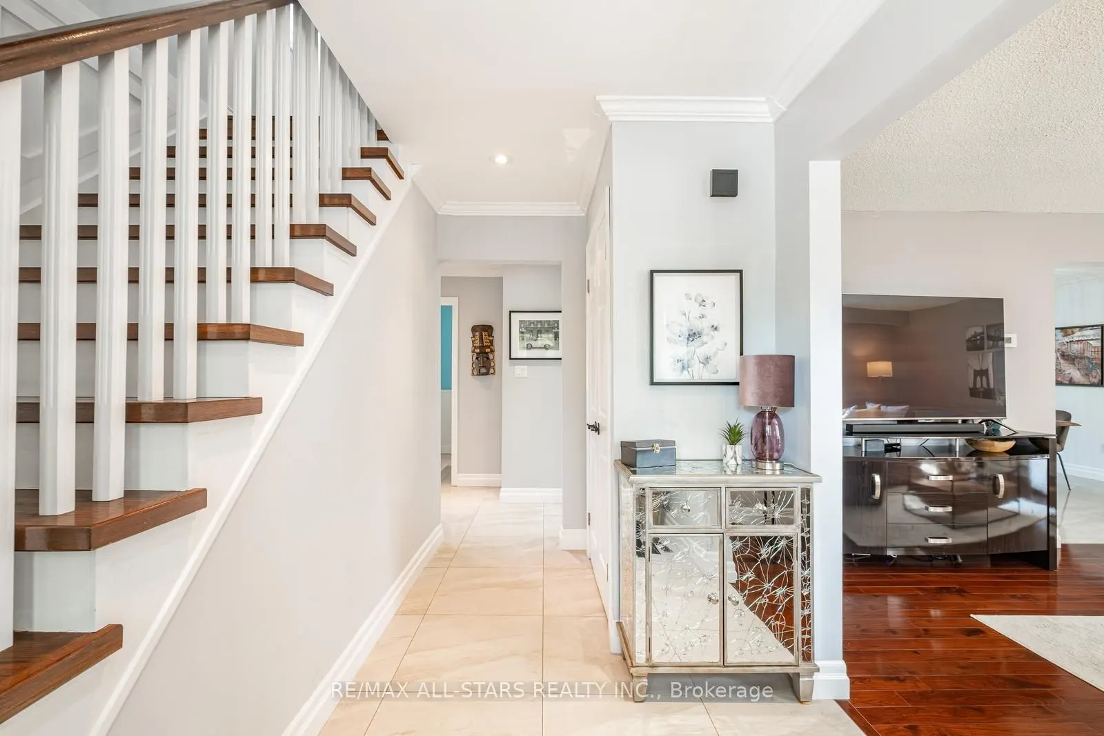 84 Thicketwood Boulevard