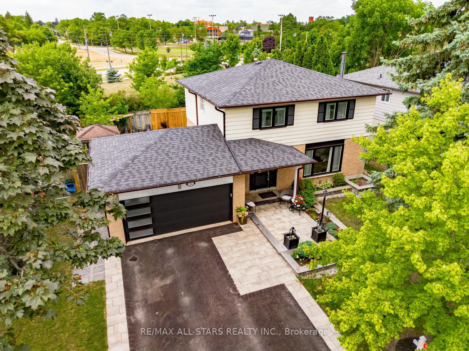 84 Thicketwood Boulevard