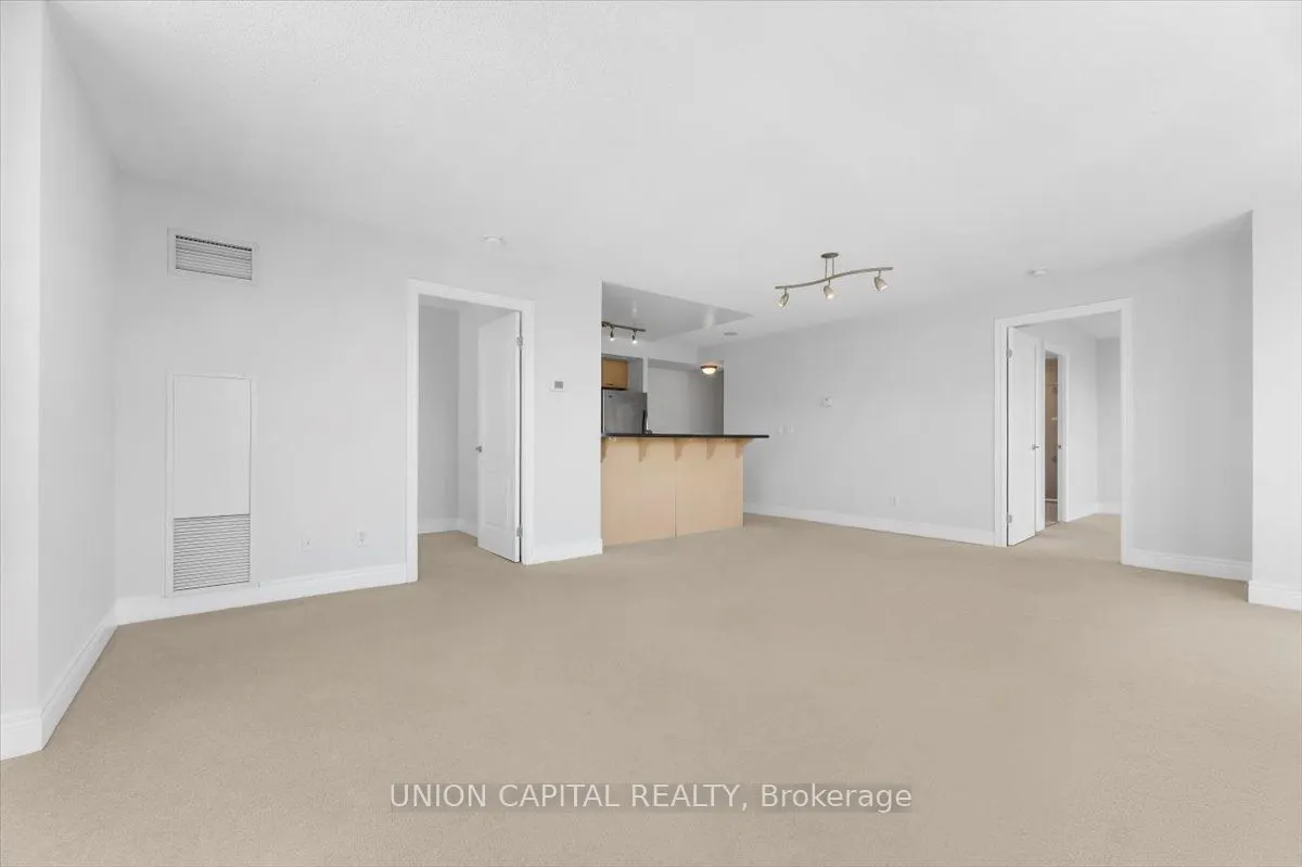 62 Suncrest Boulevard, #306