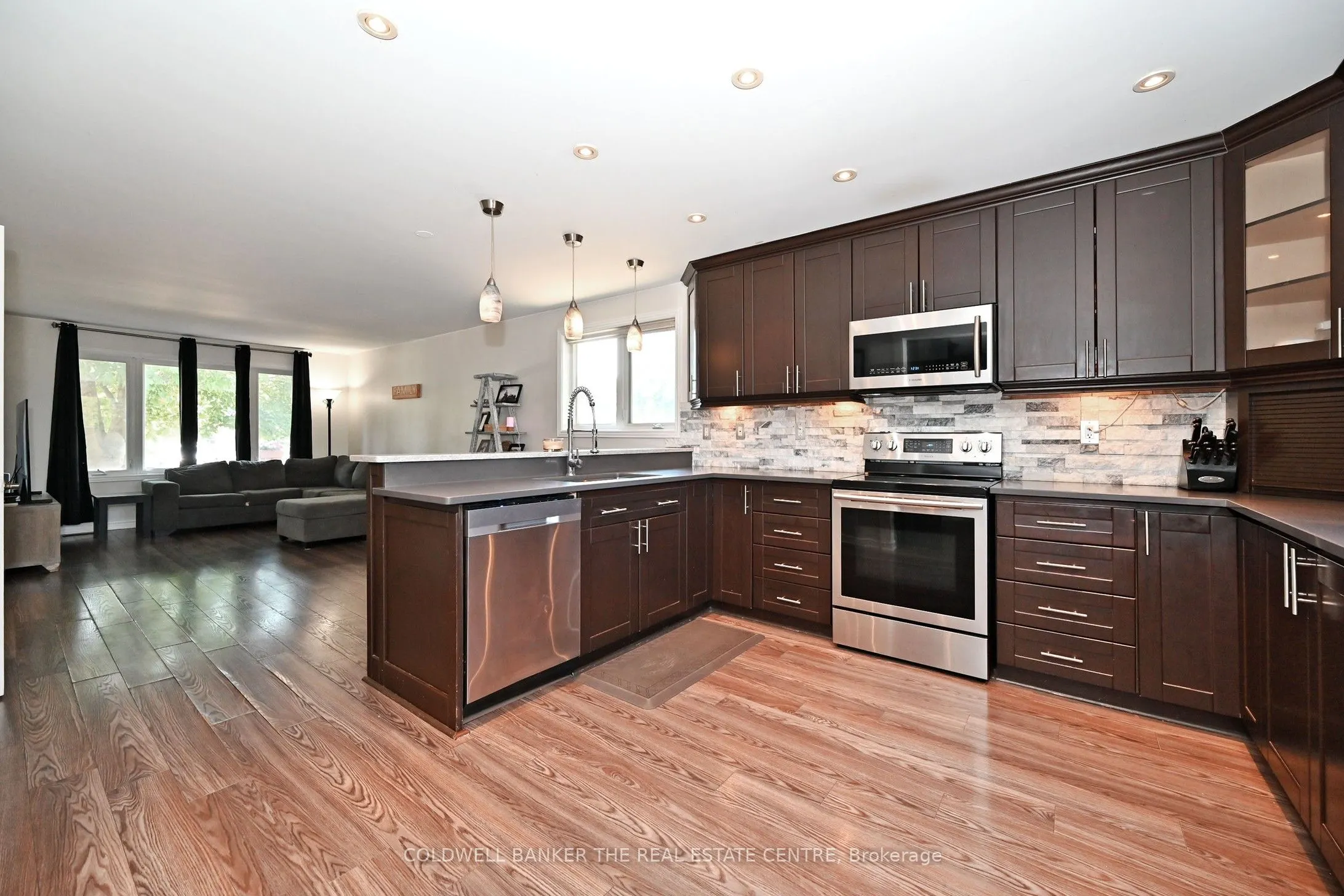 75 Castille Crescent
