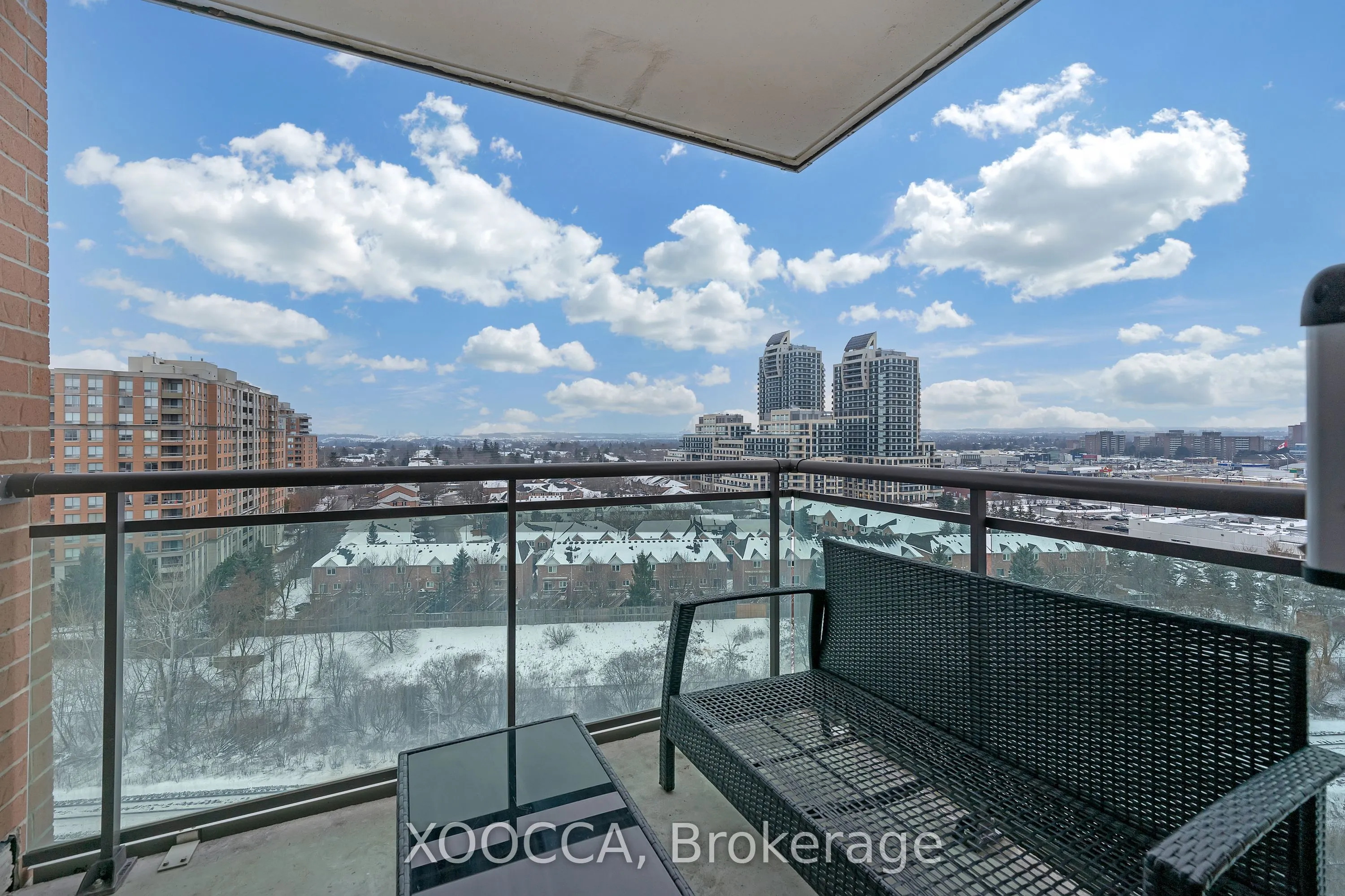 330 Red Maple Road, #1204