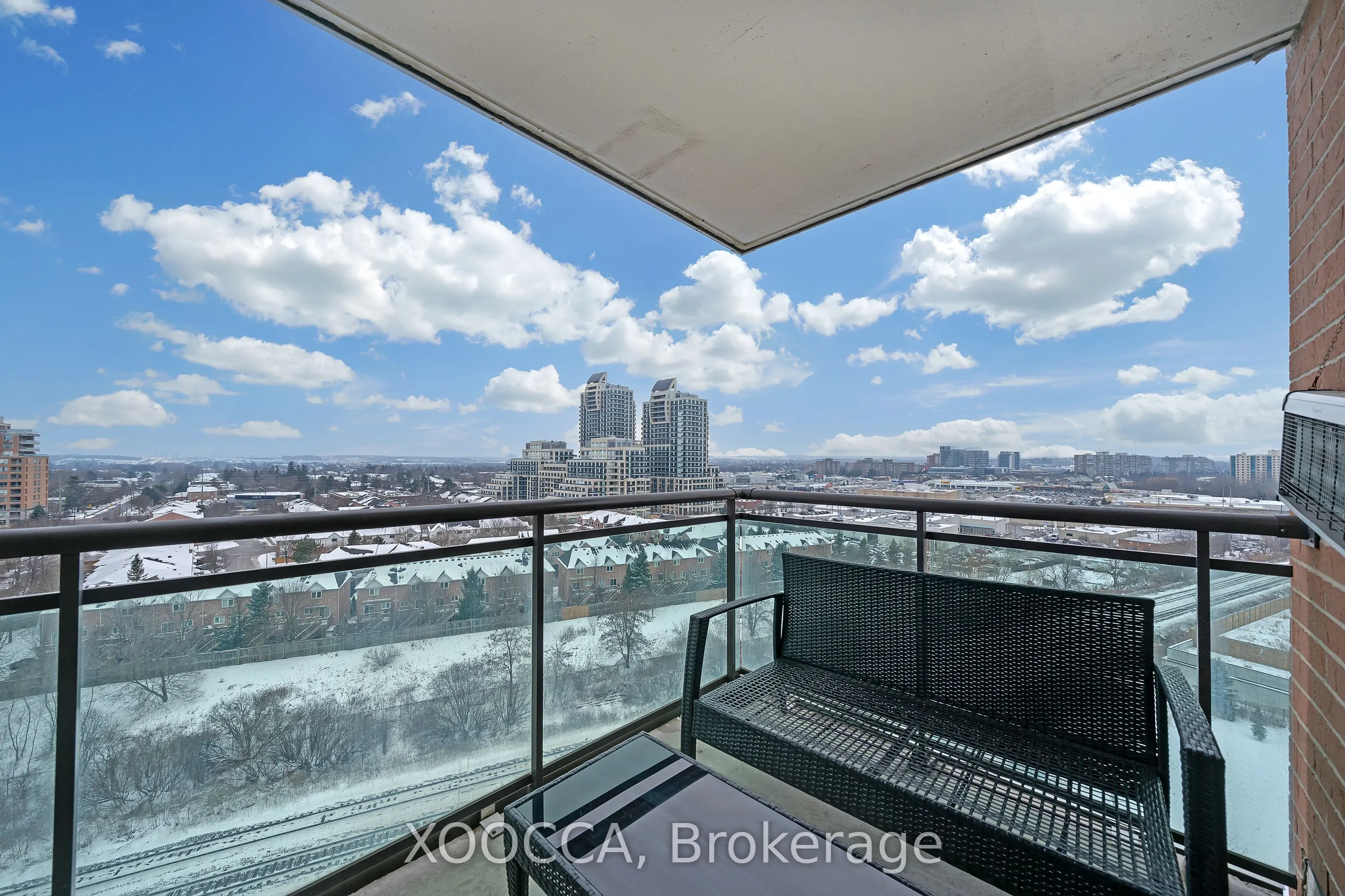 330 Red Maple Road, #1204