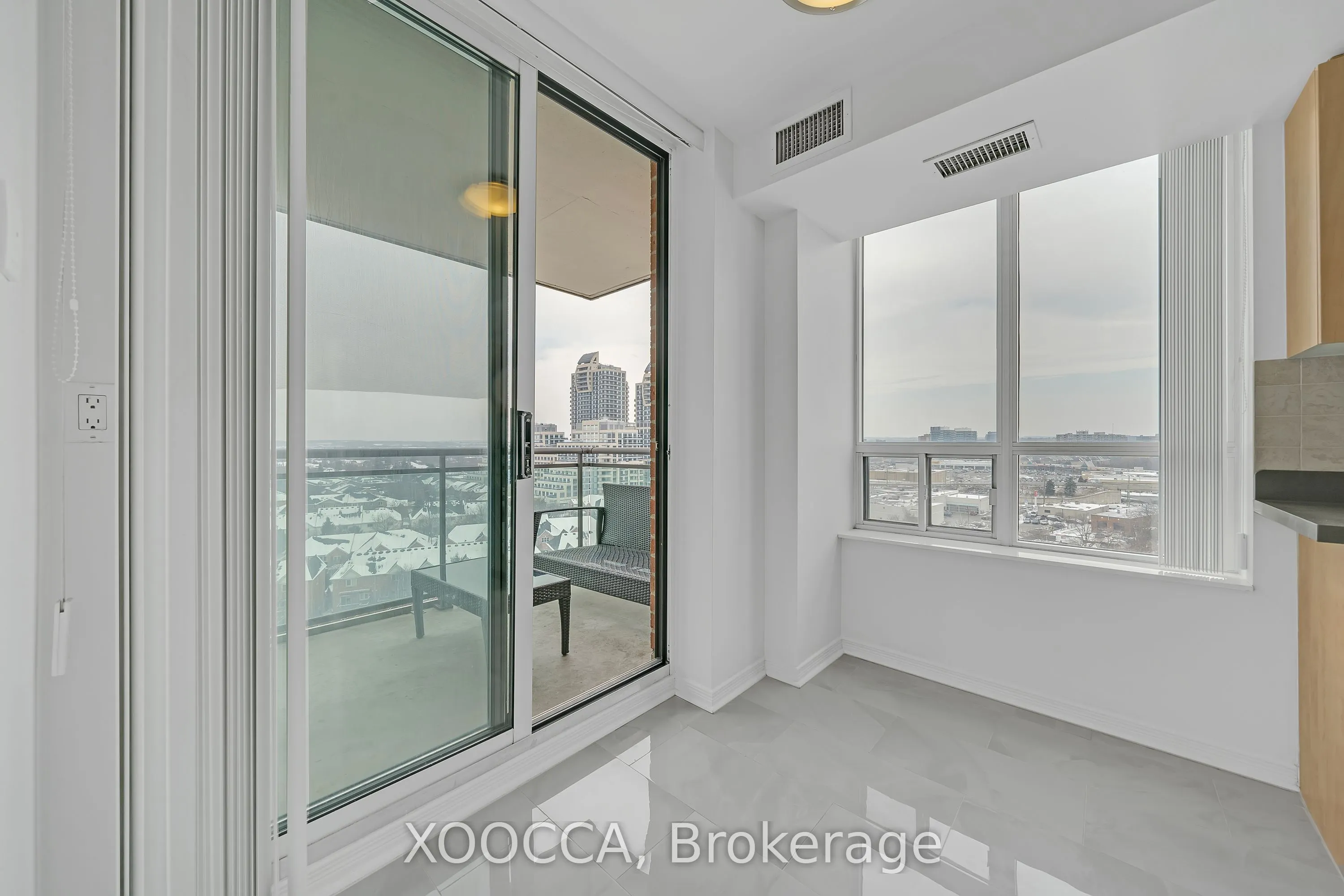 330 Red Maple Road, #1204