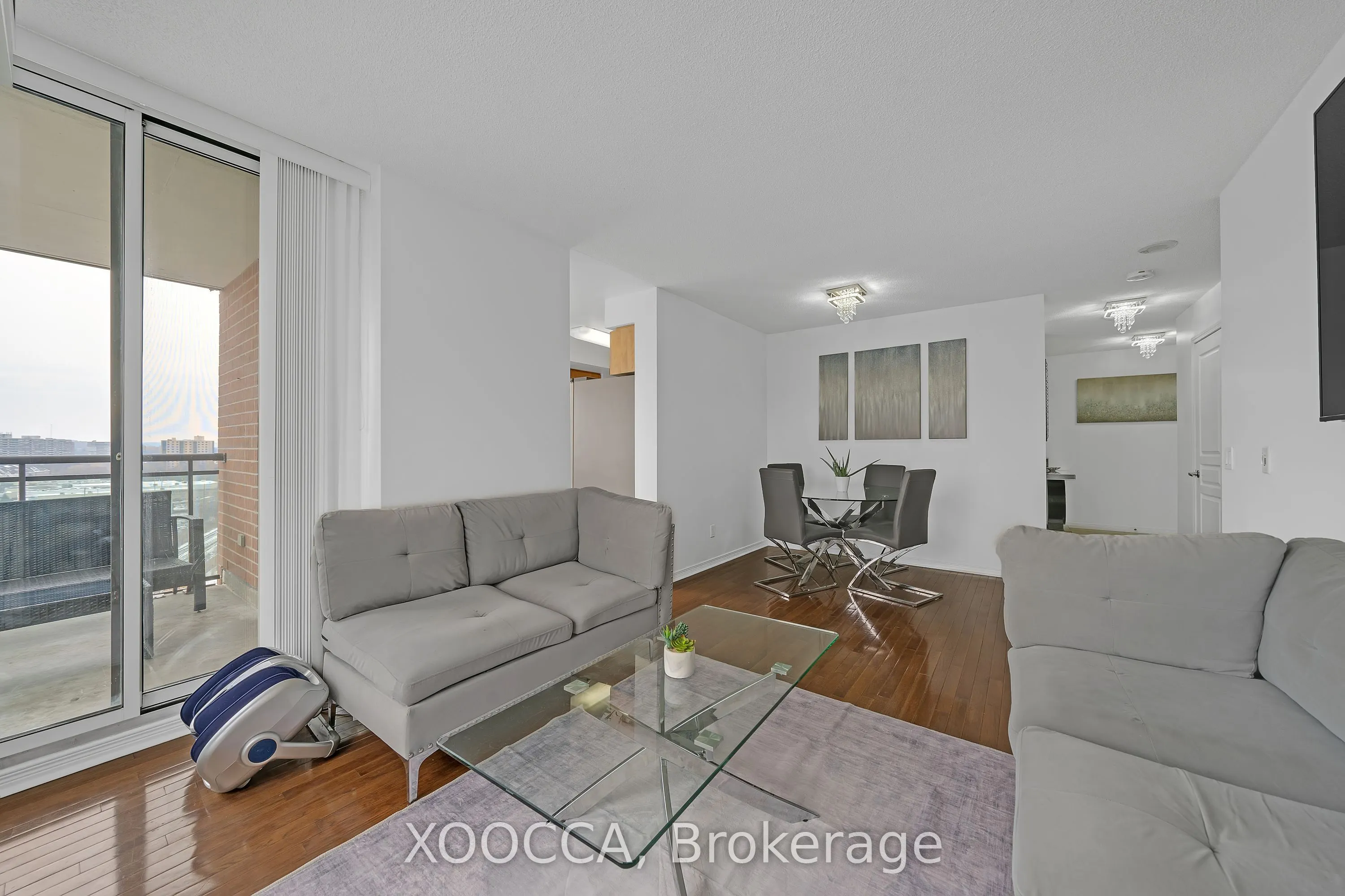 330 Red Maple Road, #1204