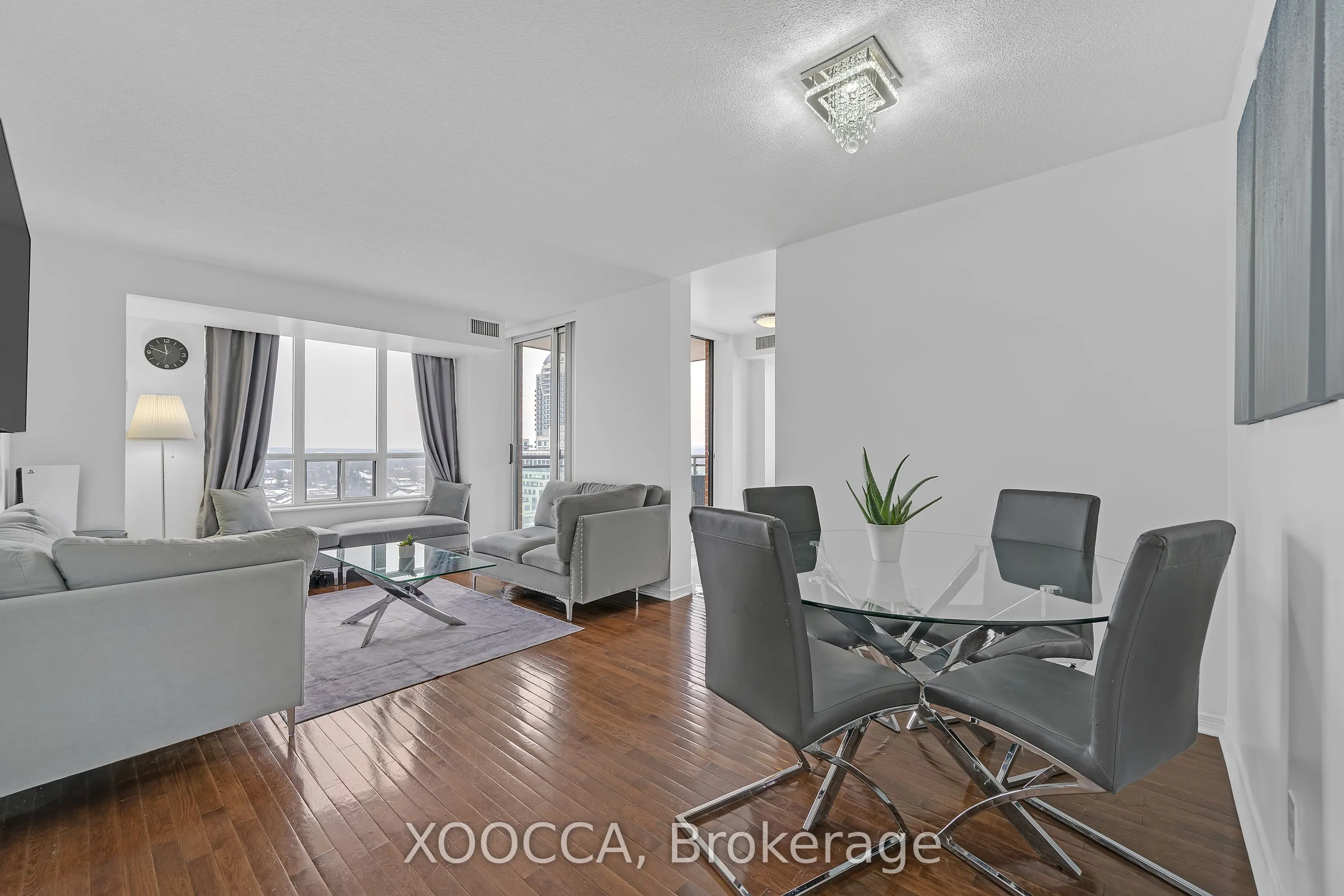330 Red Maple Road, #1204