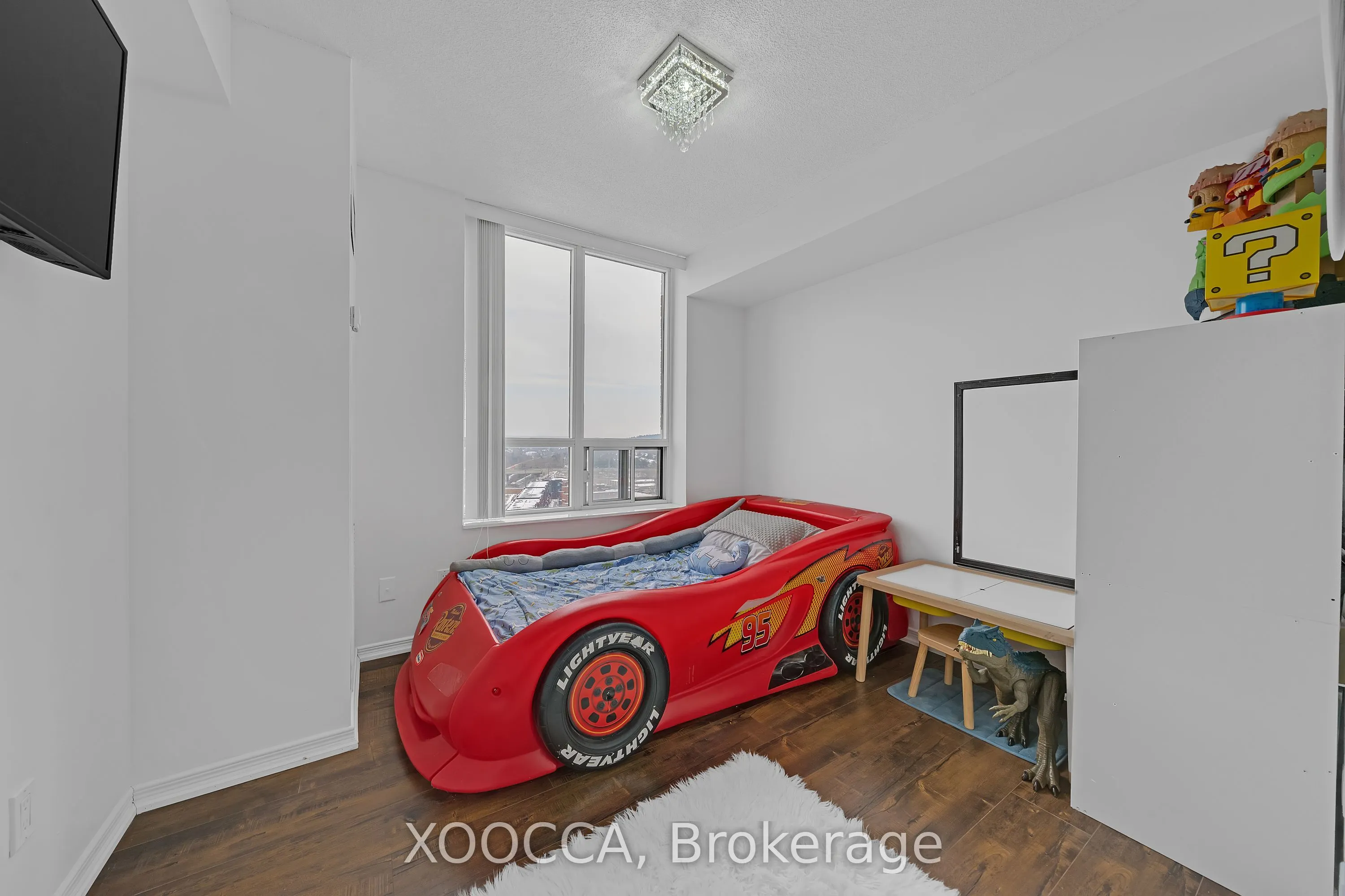 330 Red Maple Road, #1204