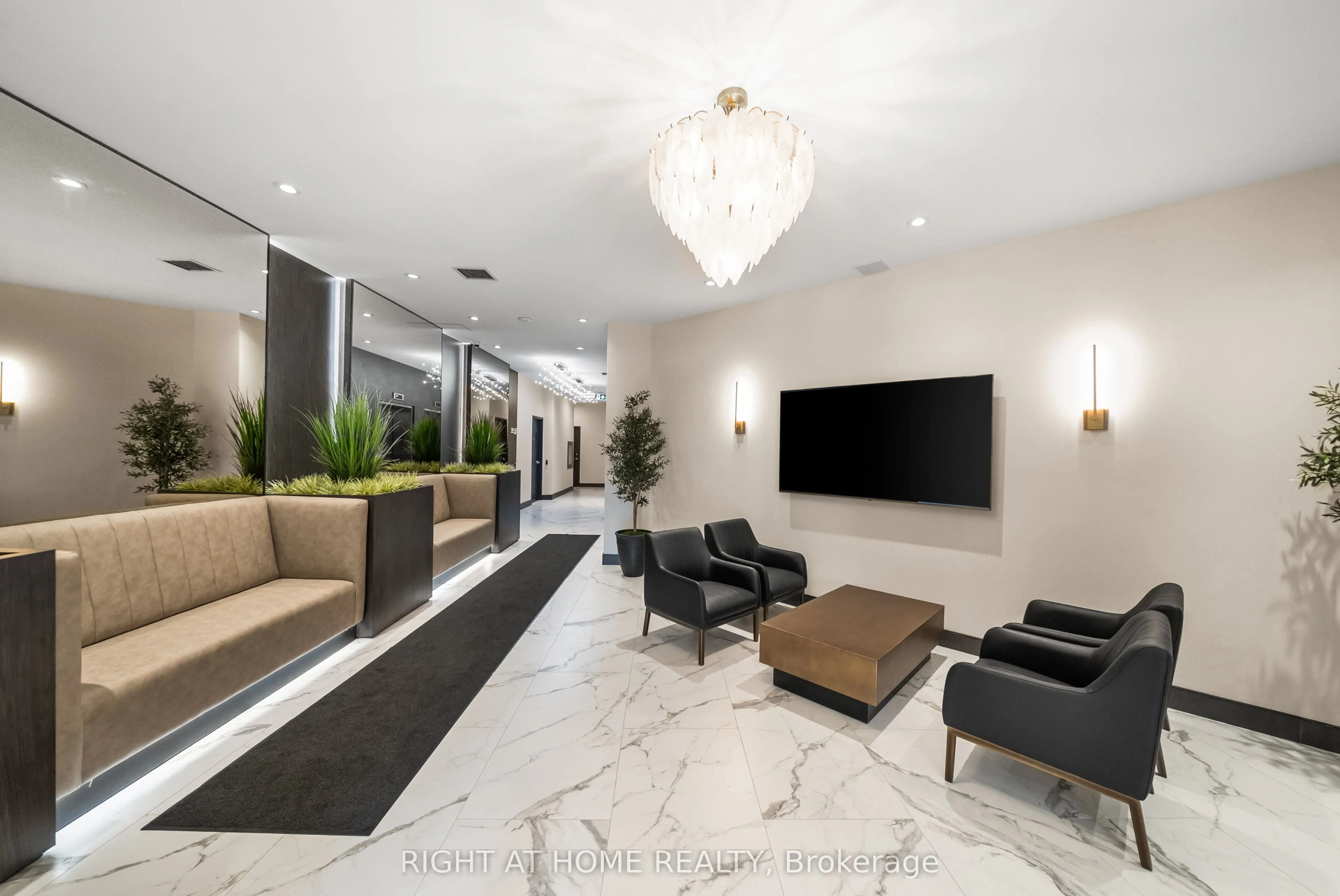 160 Woodbridge Avenue, #401