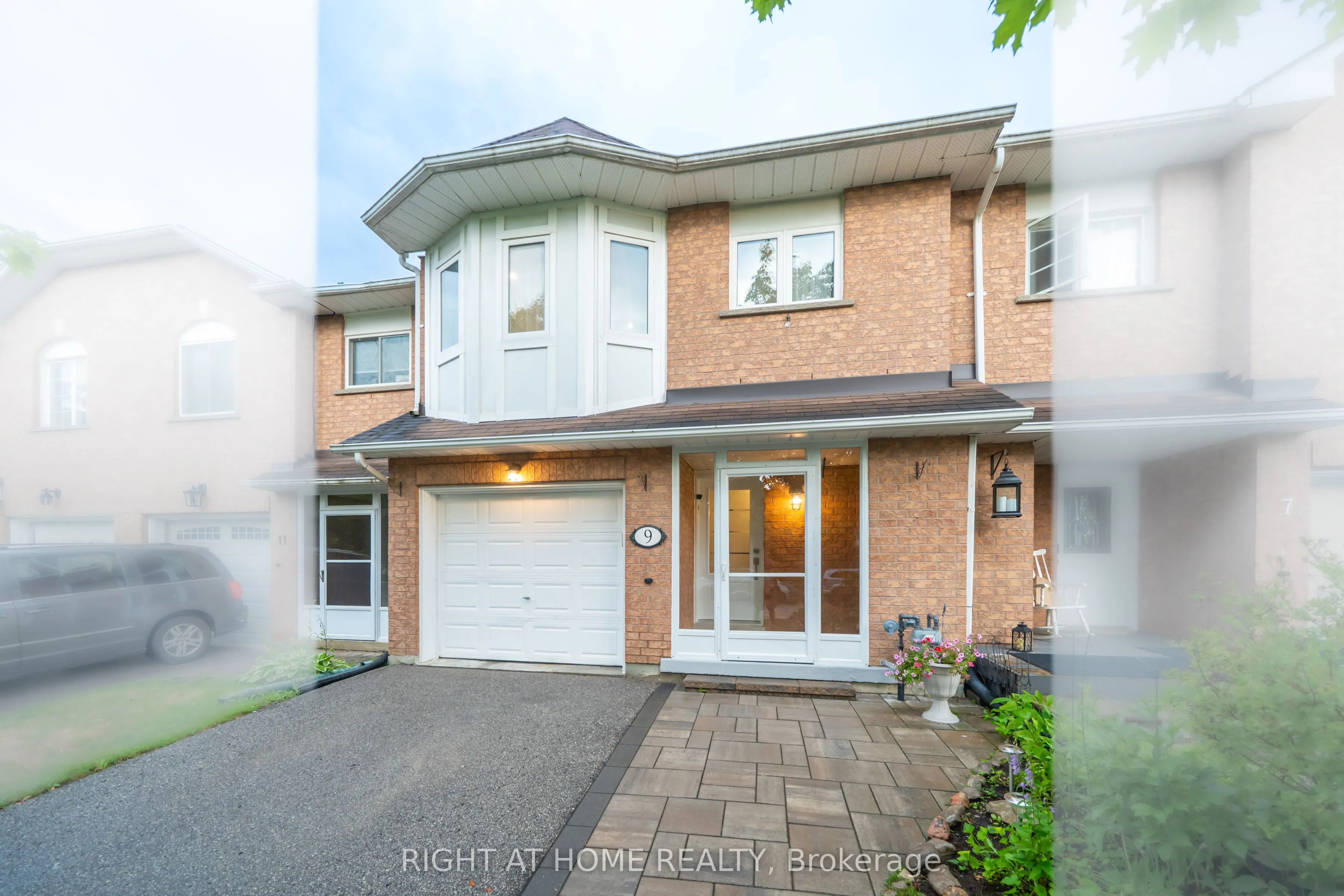 9 Royal Cedar Court
