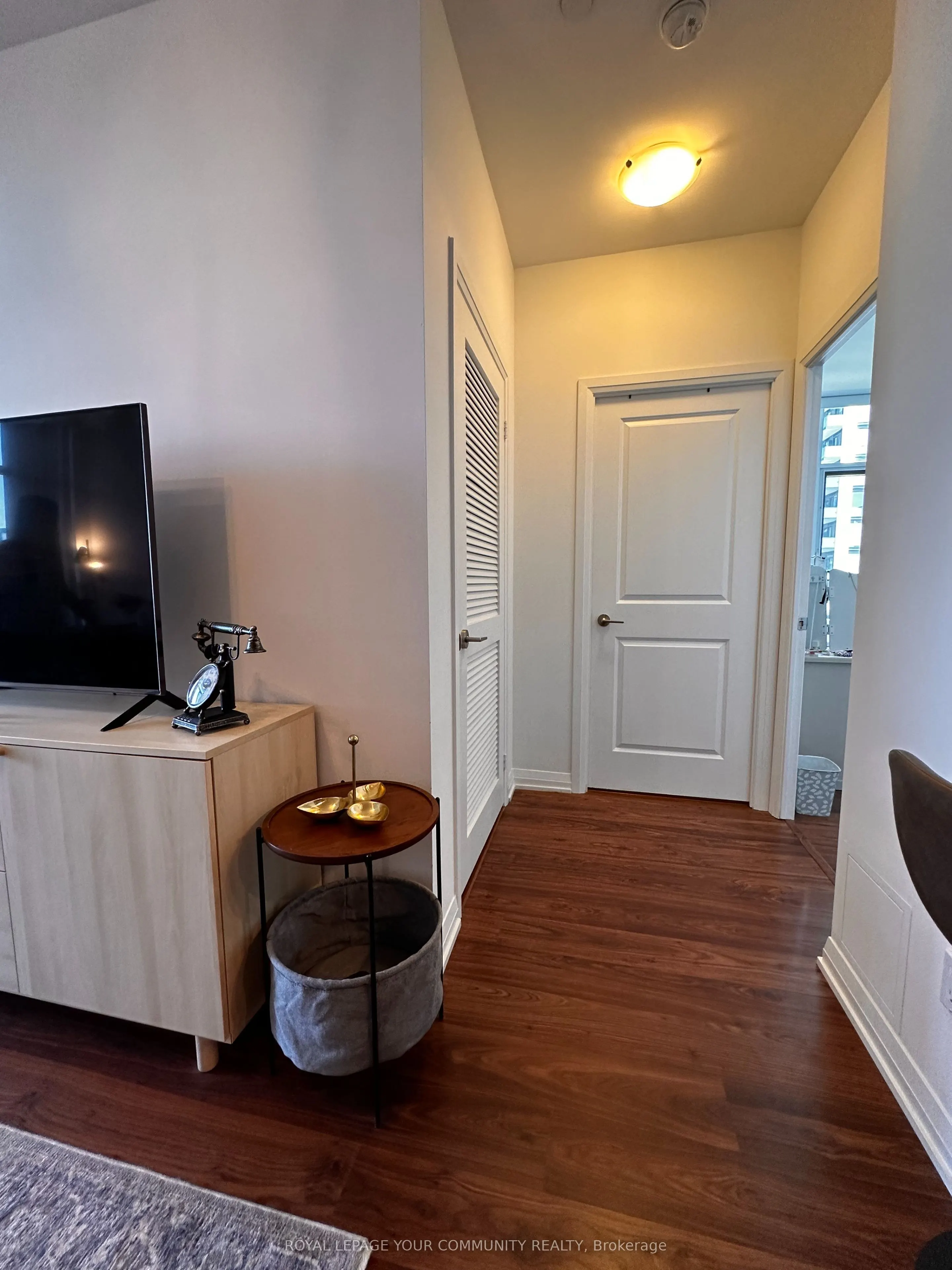 65 Oneida Crescent, #1008