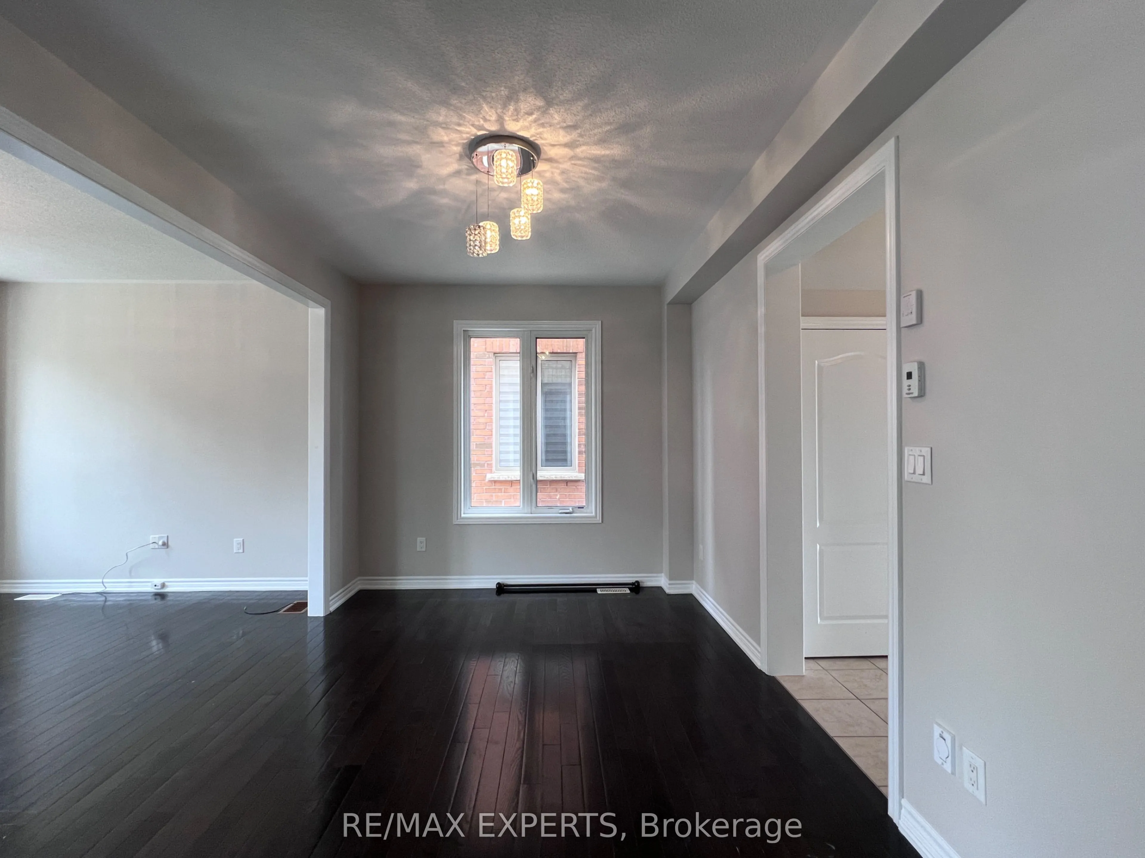 2205 Dawson Crescent