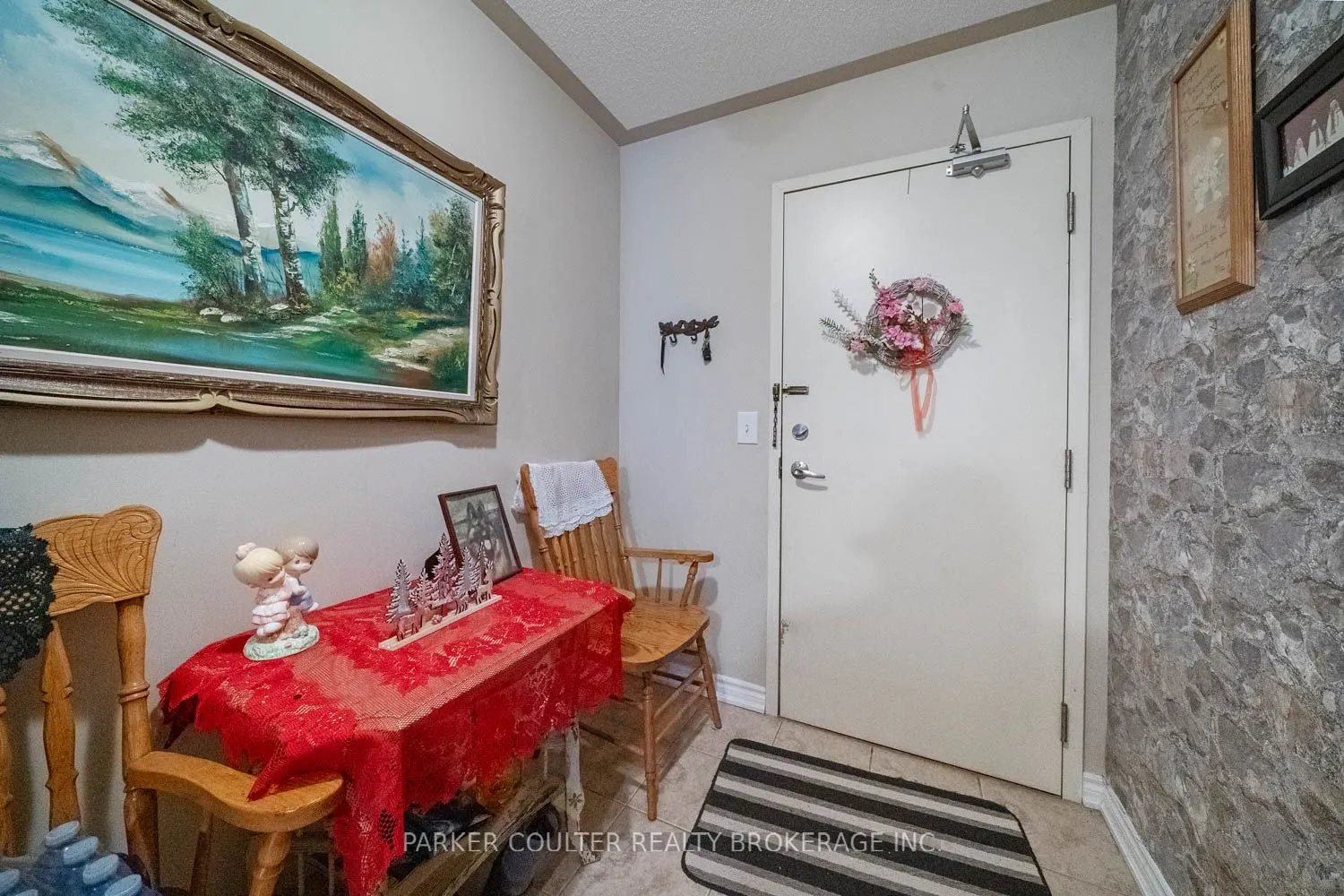 112 Simcoe Road, #301