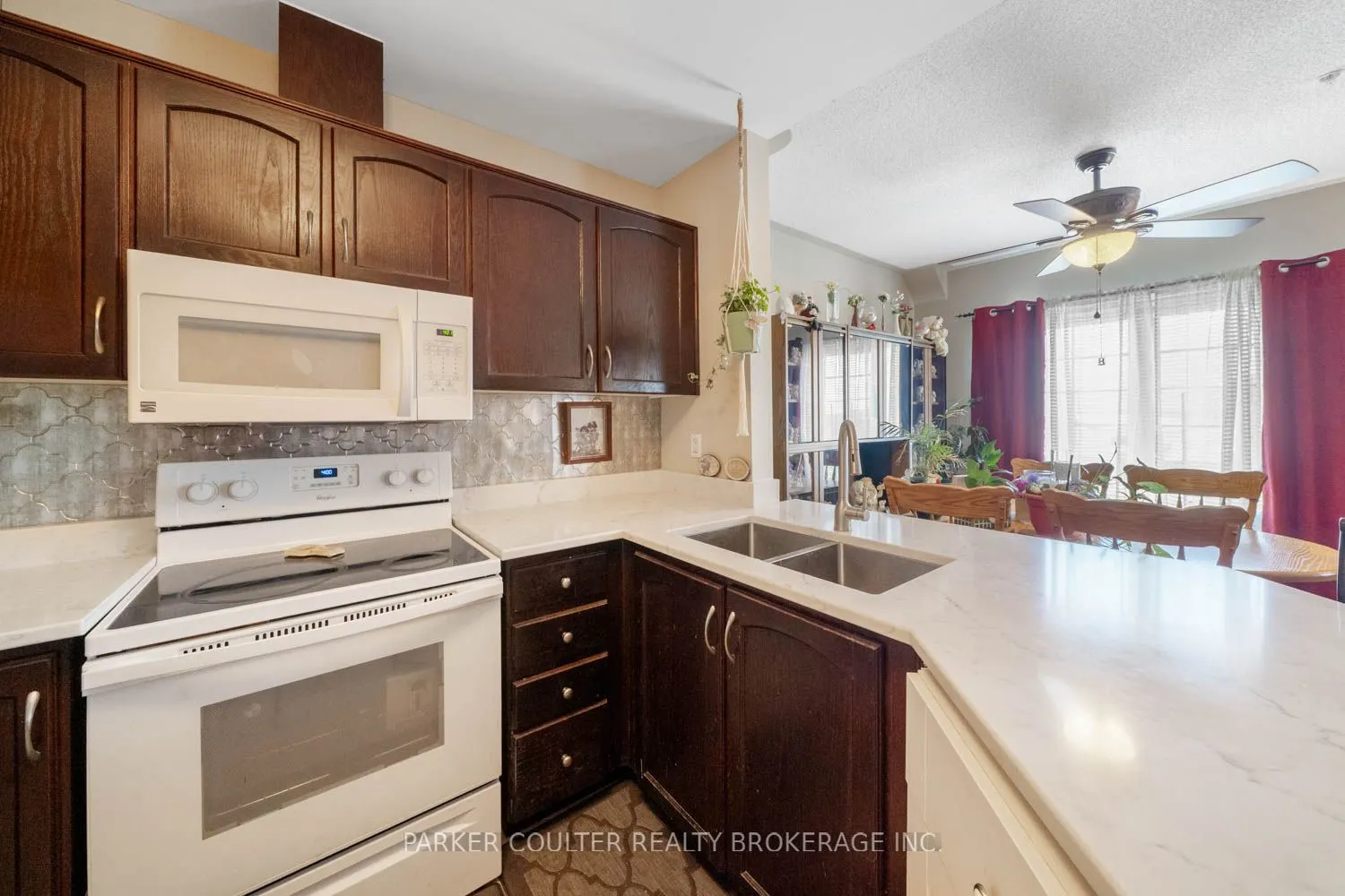 112 Simcoe Road, #301