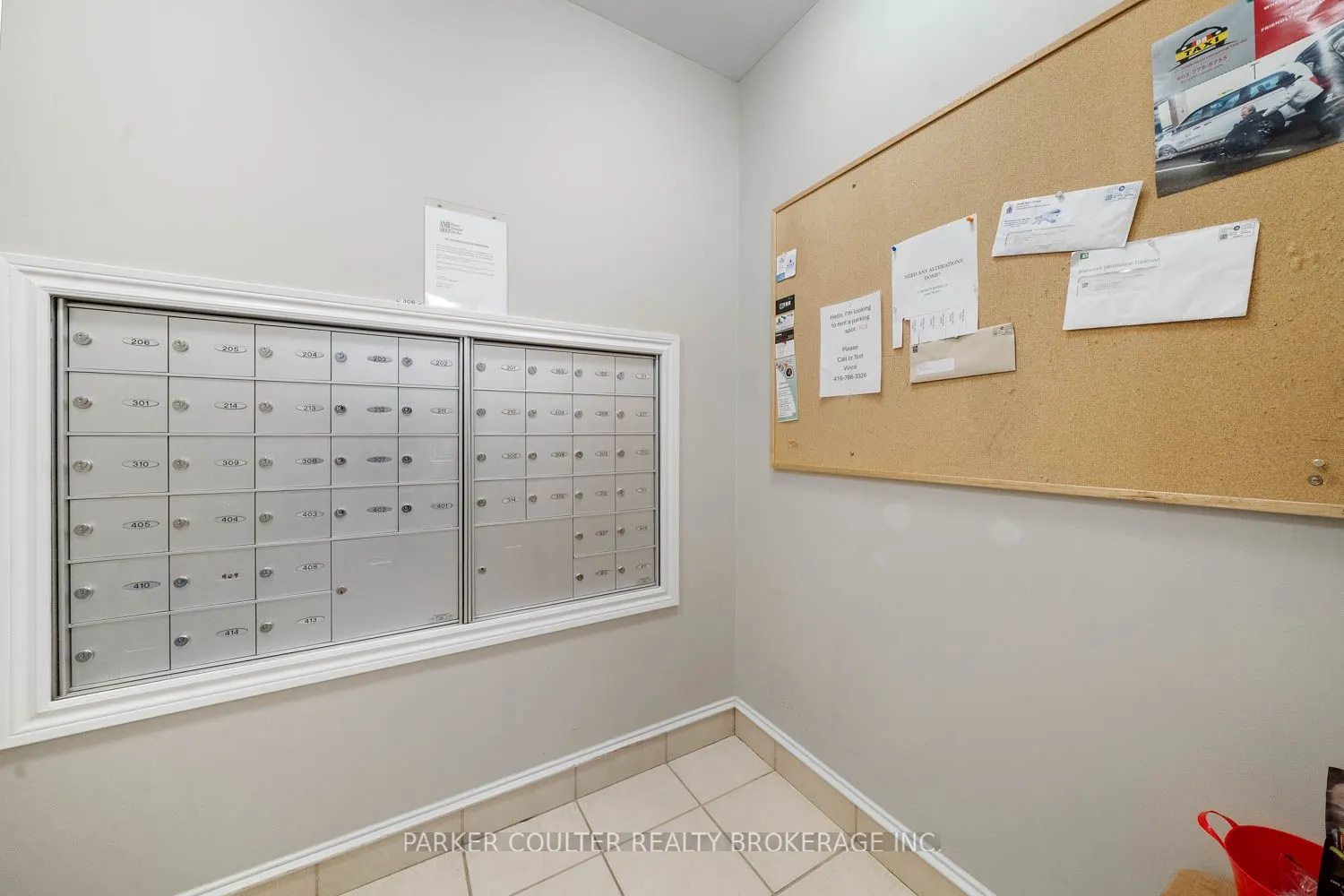 112 Simcoe Road, #301