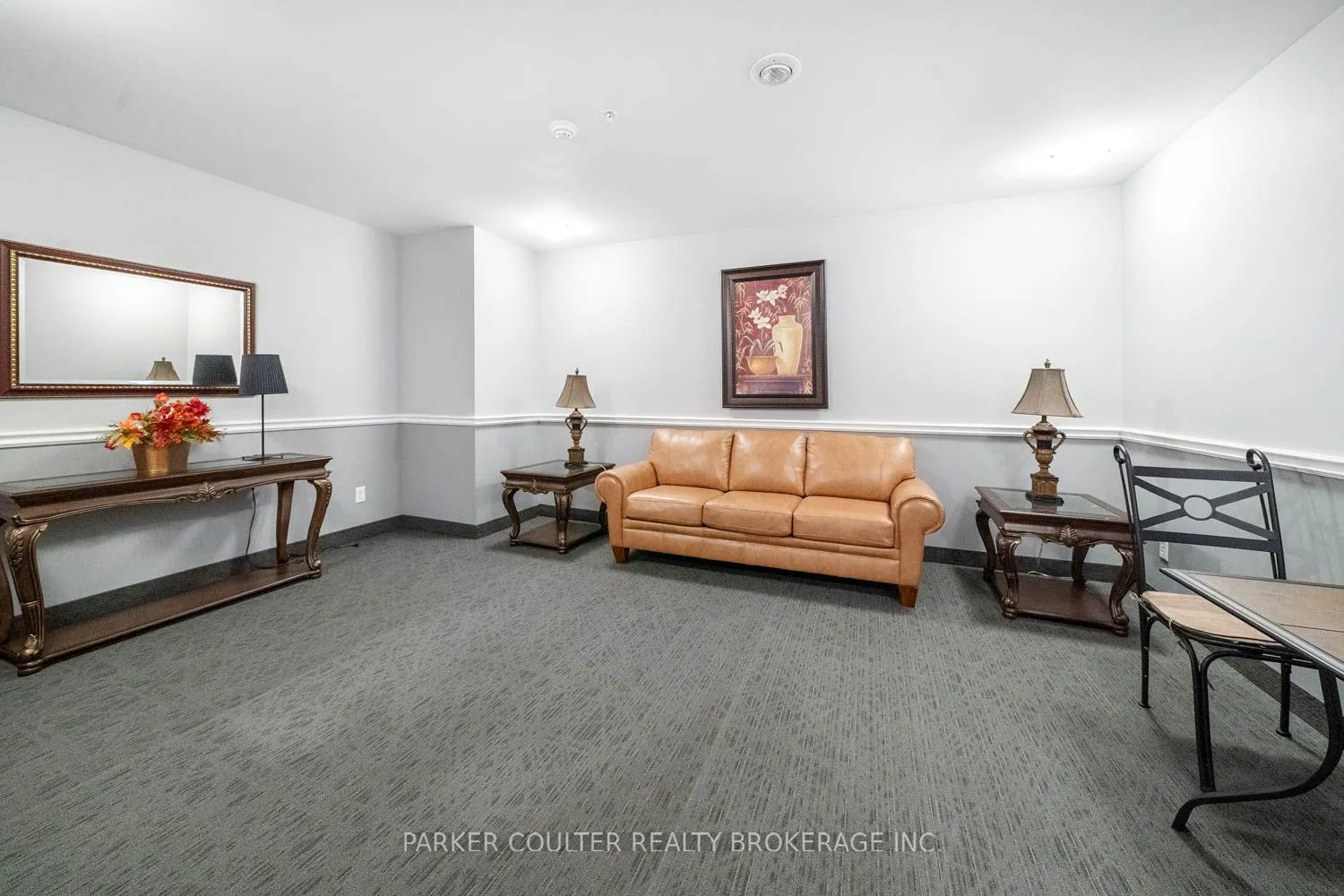 112 Simcoe Road, #301