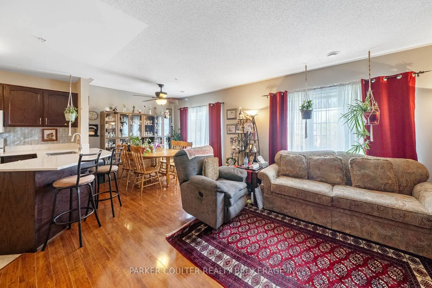 112 Simcoe Road, #301