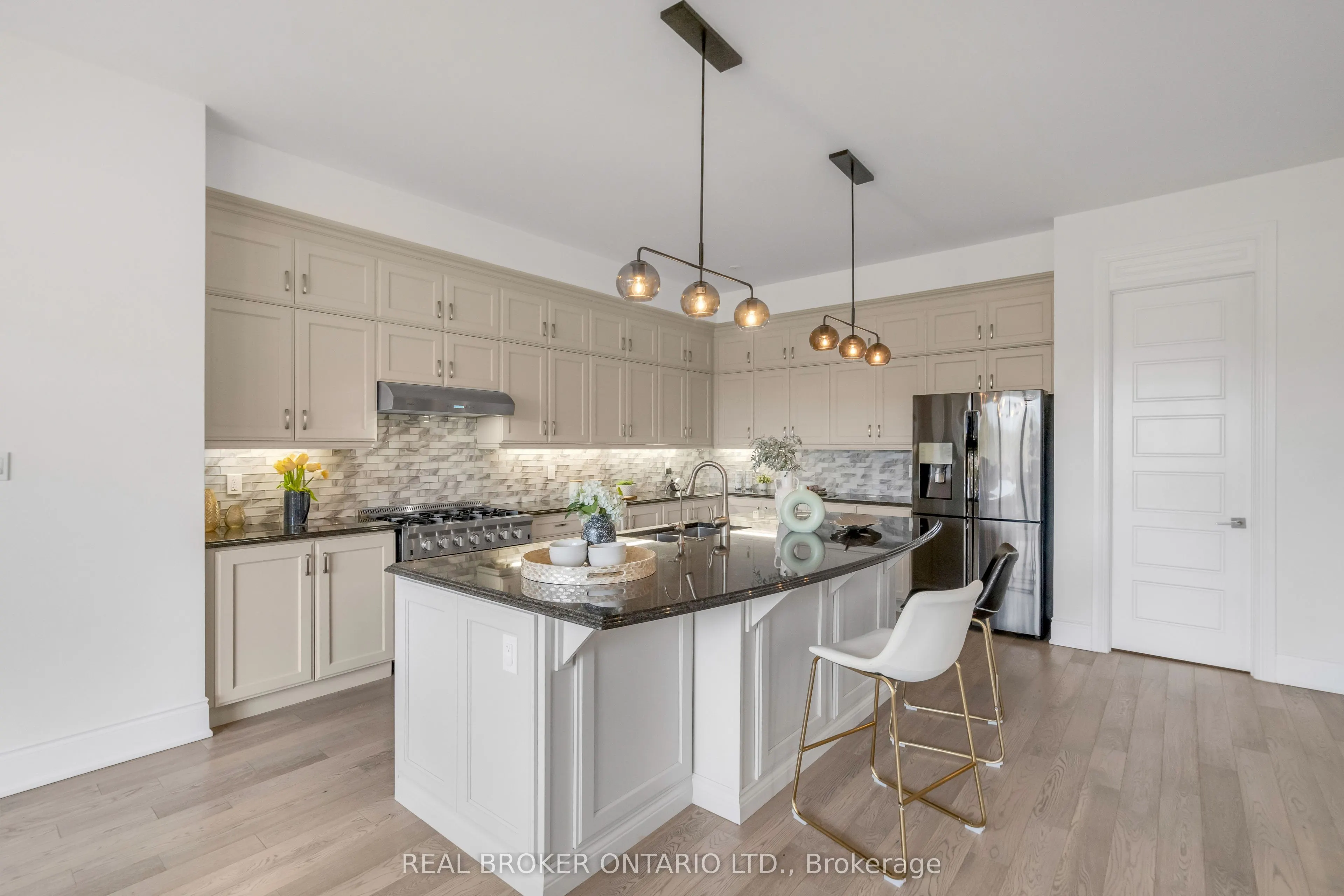 18 Ridgepoint Road