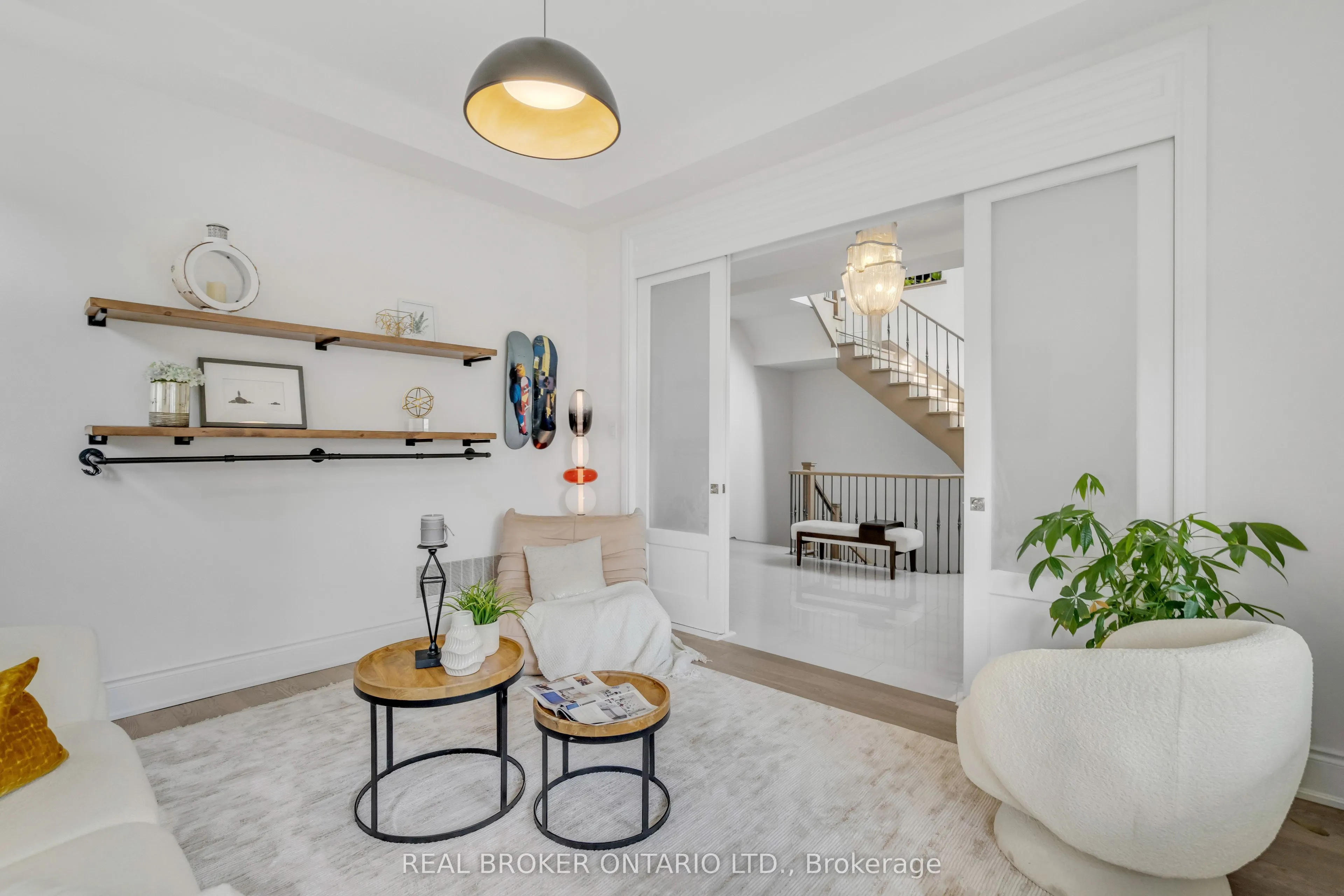 18 Ridgepoint Road