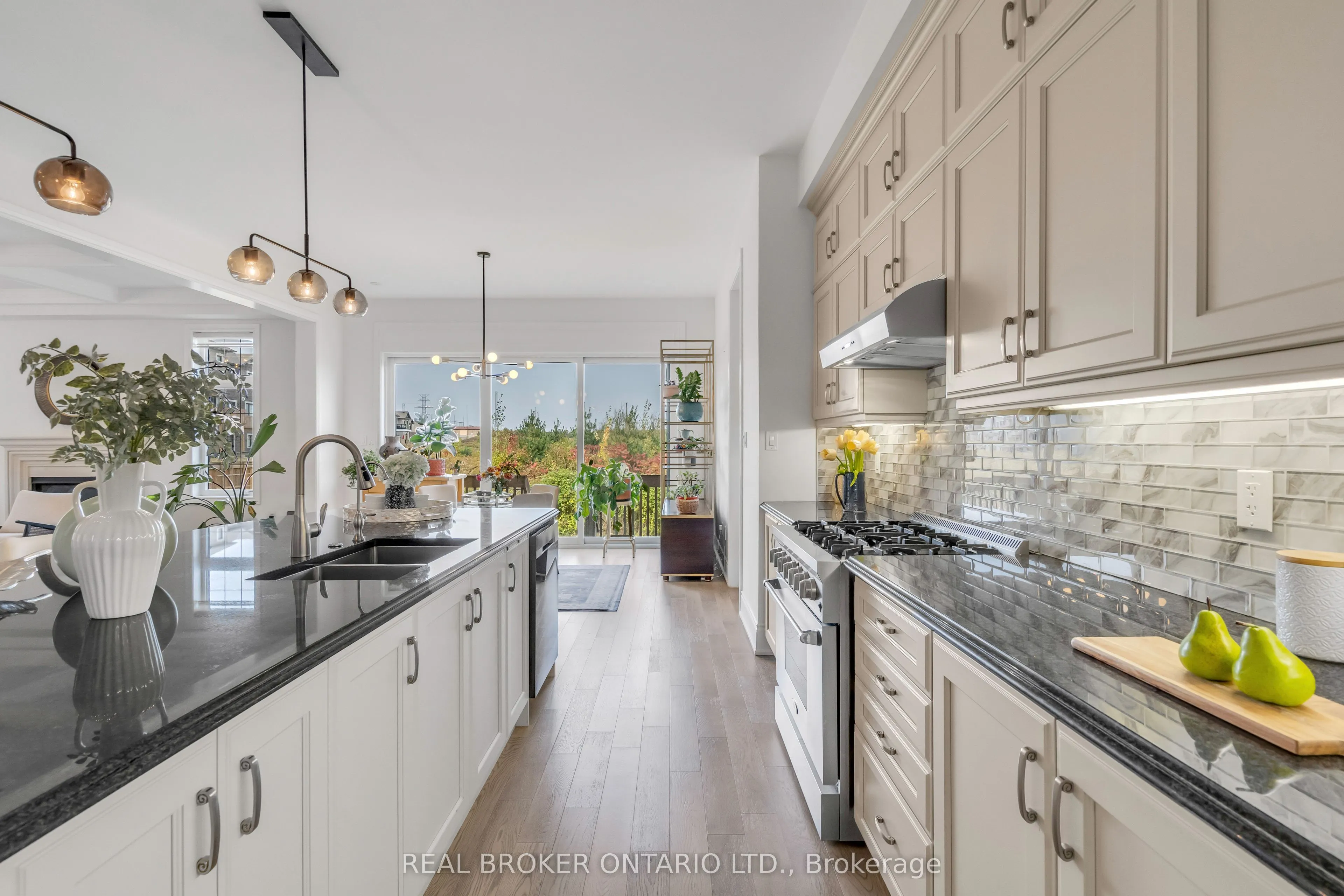 18 Ridgepoint Road