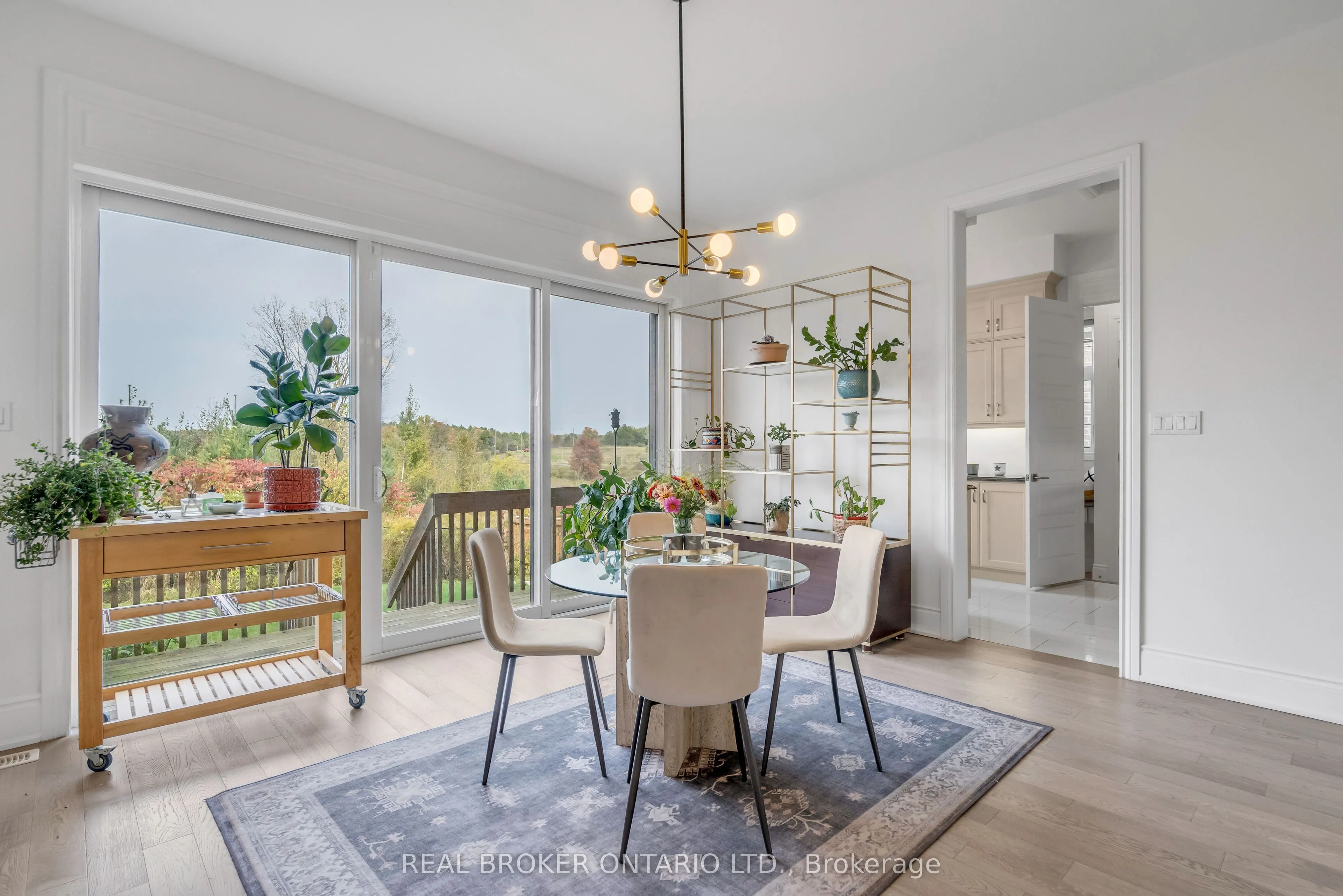 18 Ridgepoint Road