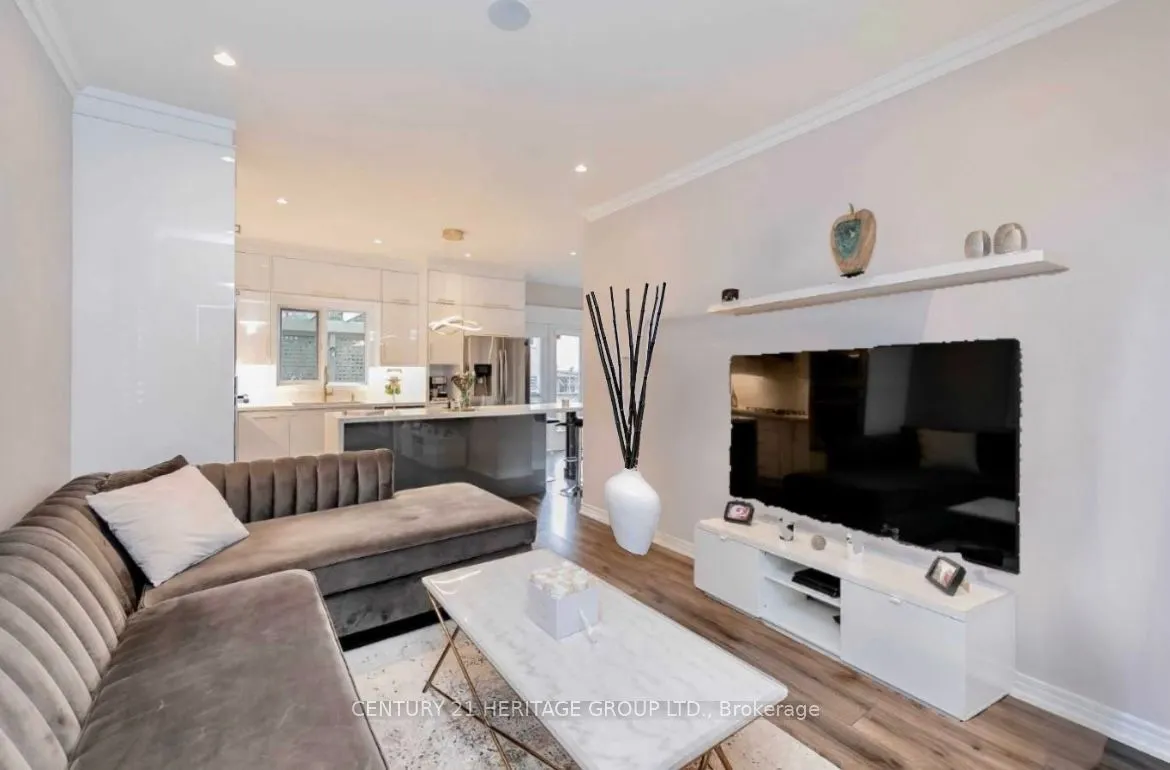 108 Bothwell Crescent