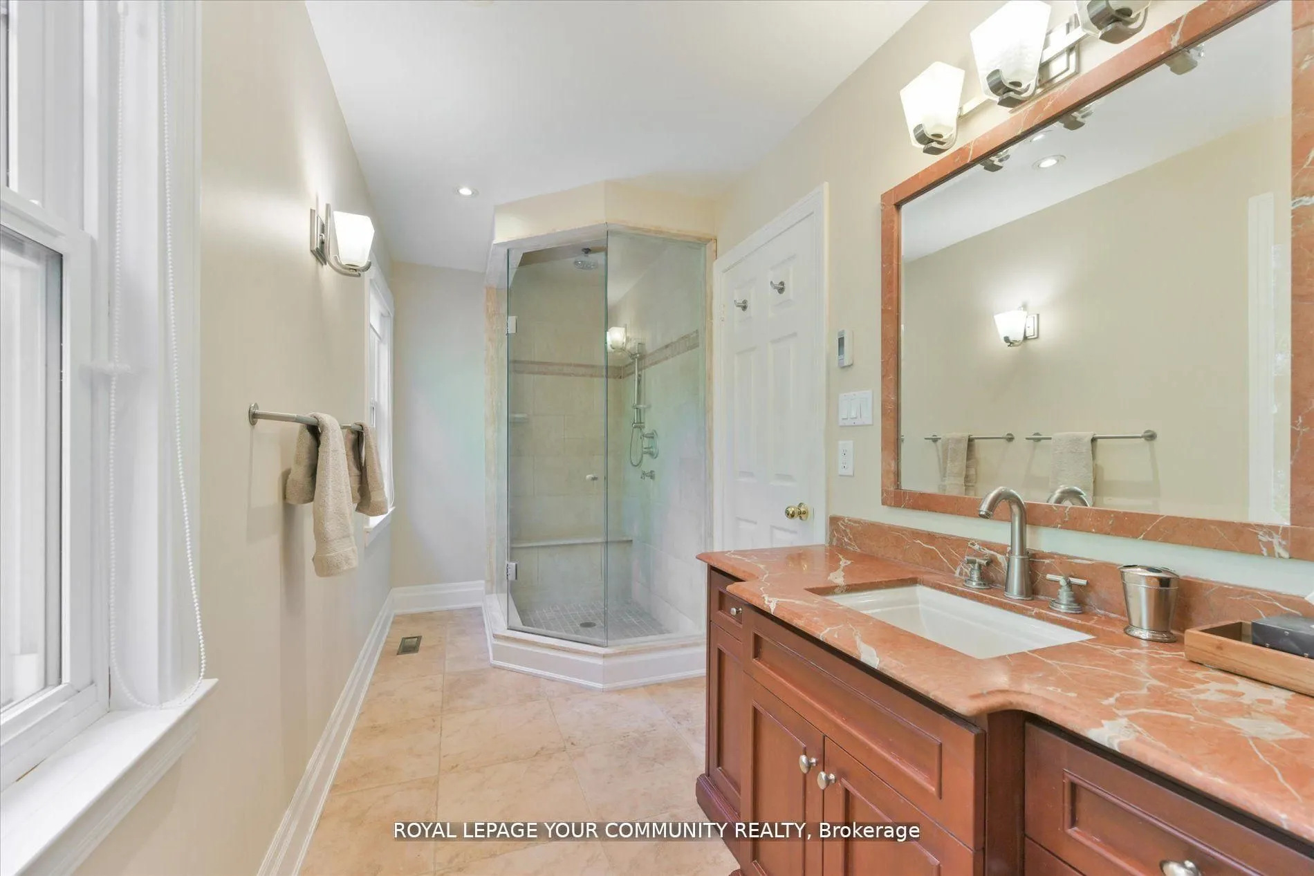 7 Skyview Lane