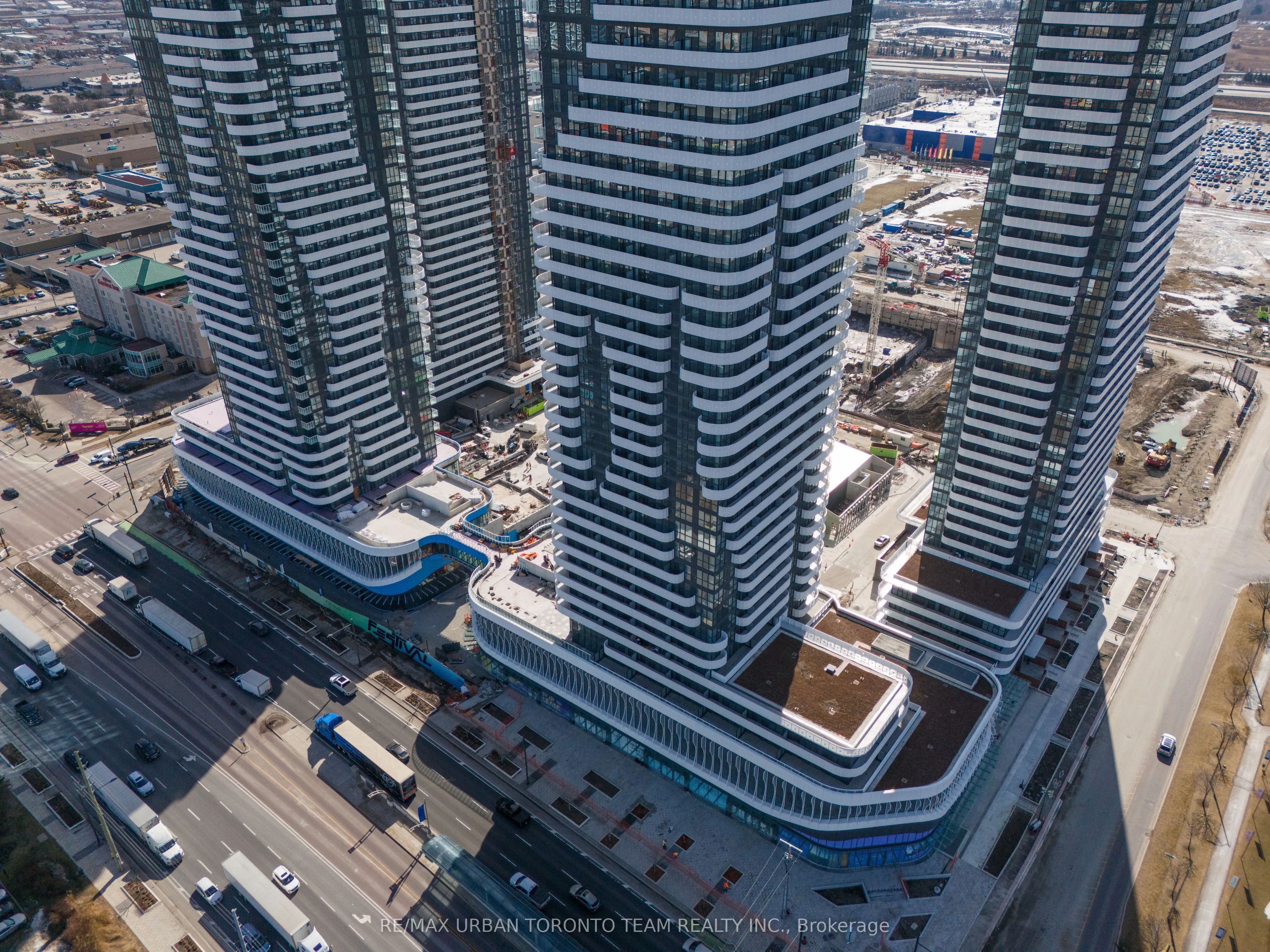 28 Interchange Way, #1116
