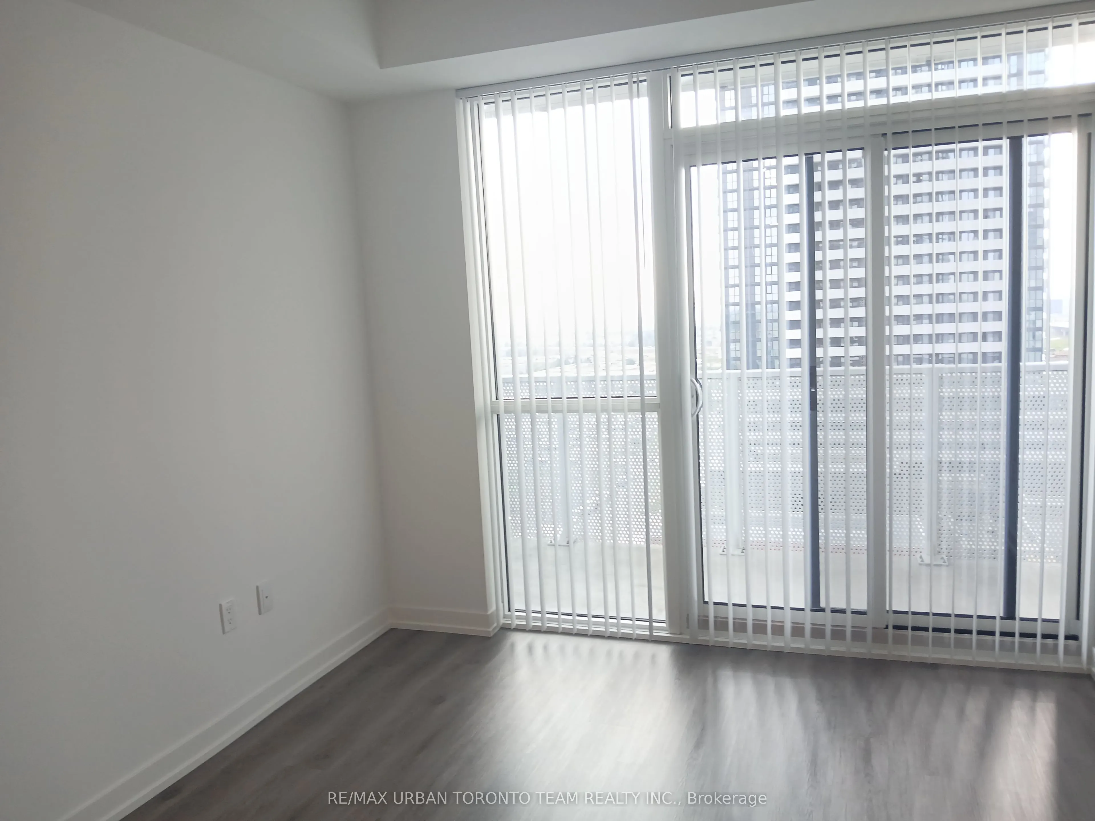 28 Interchange Way, #1116