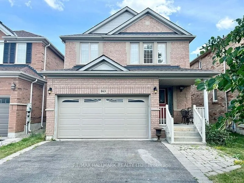 863 Oaktree Crescent