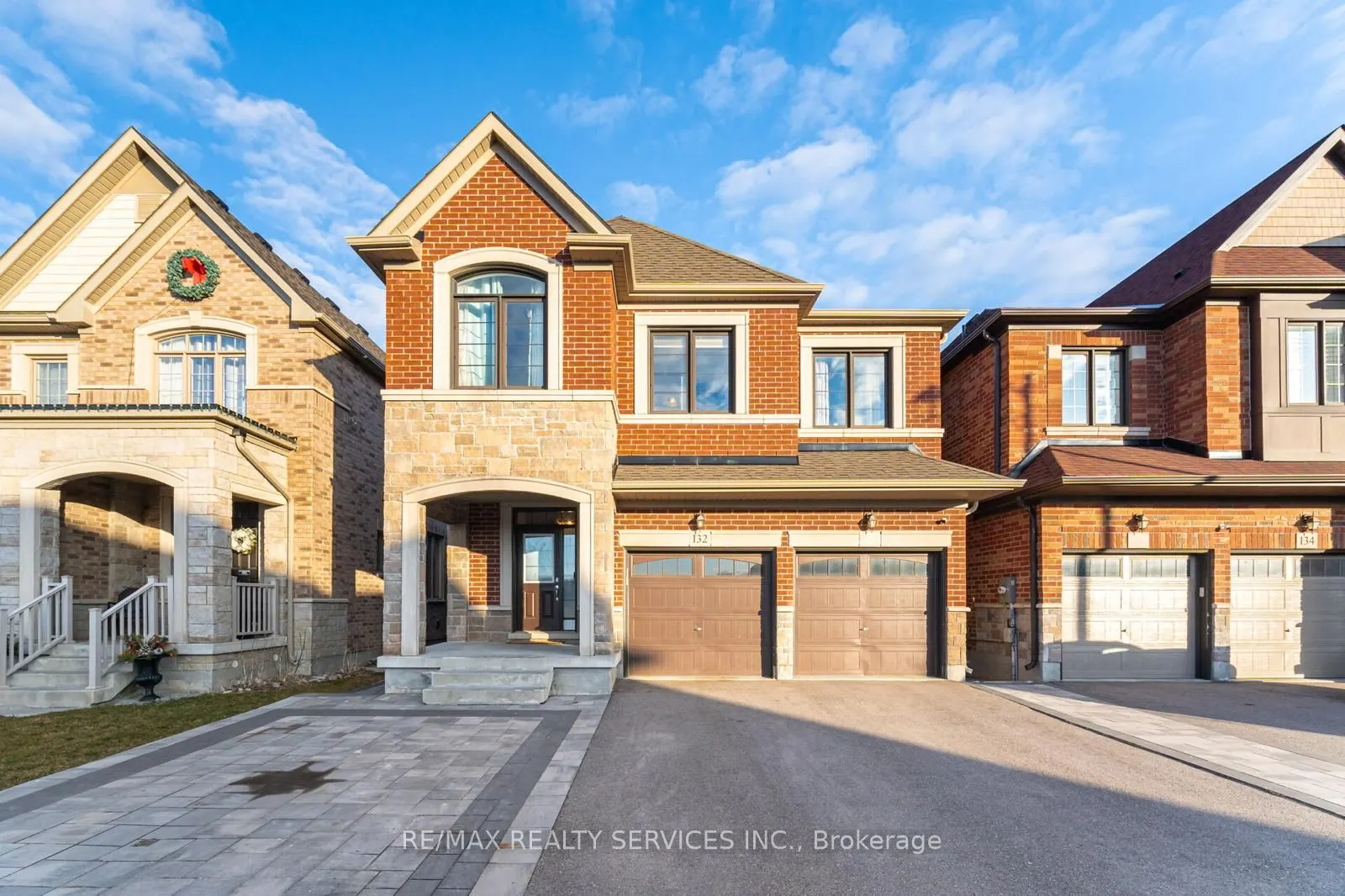 132 Meadow Vista Crescent