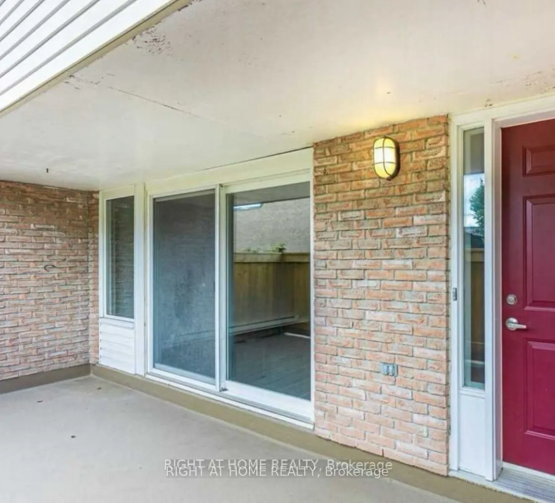 248 Milestone Crescent E, #120