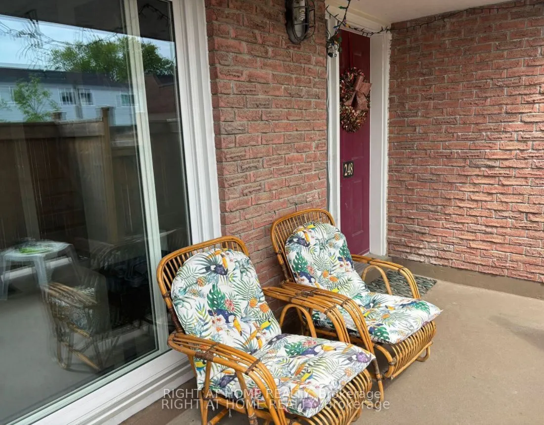248 Milestone Crescent E, #120