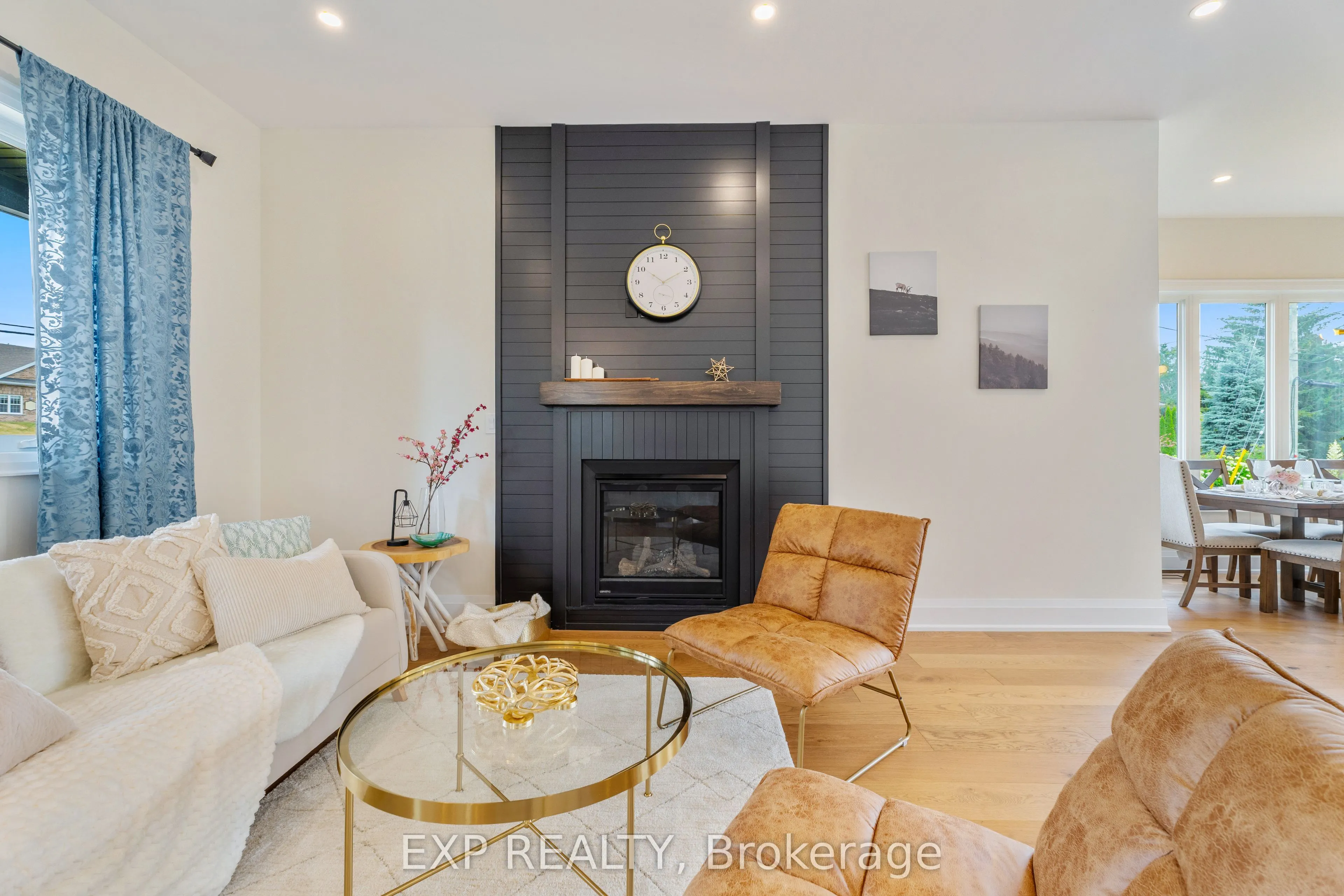 271 Main Street N