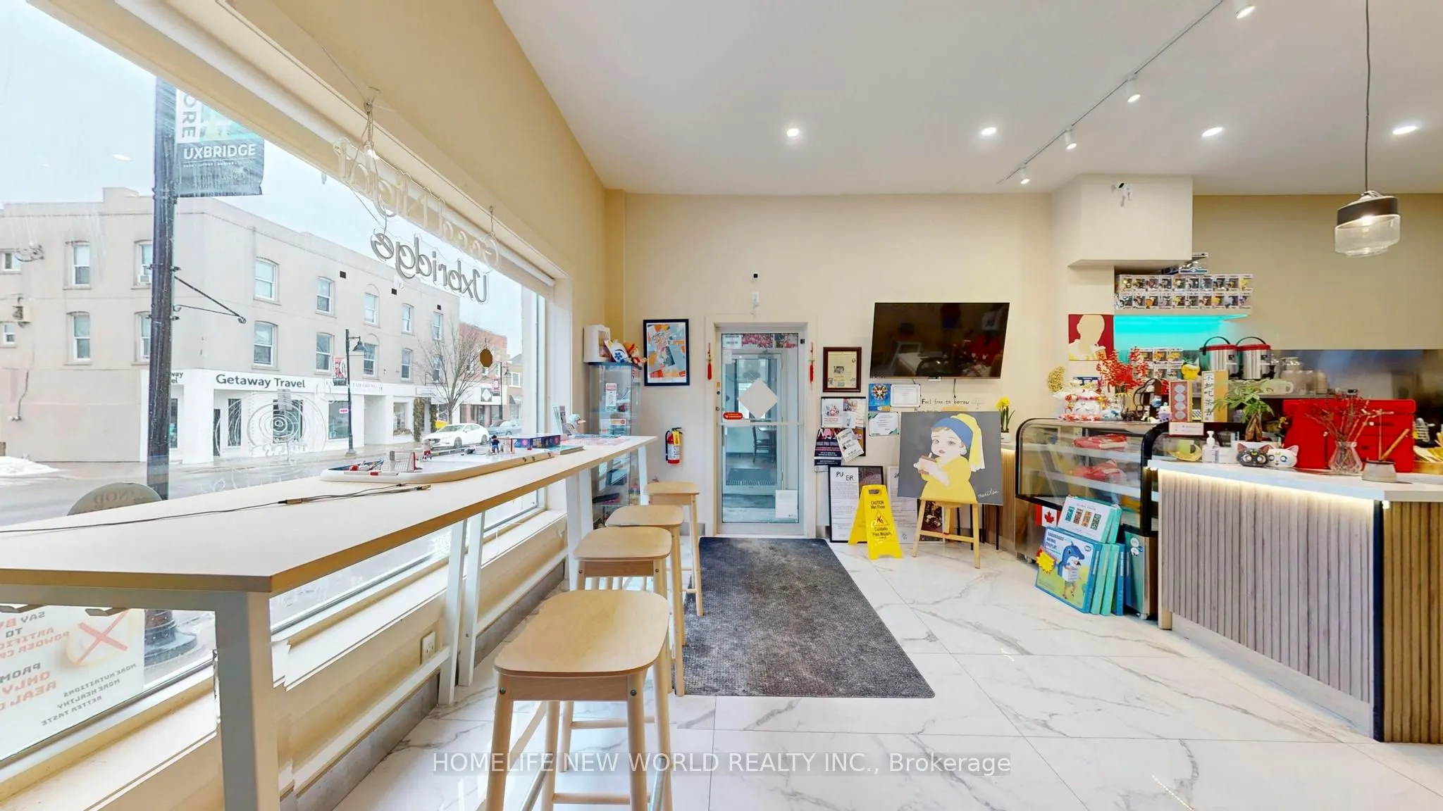 19 brock Street W