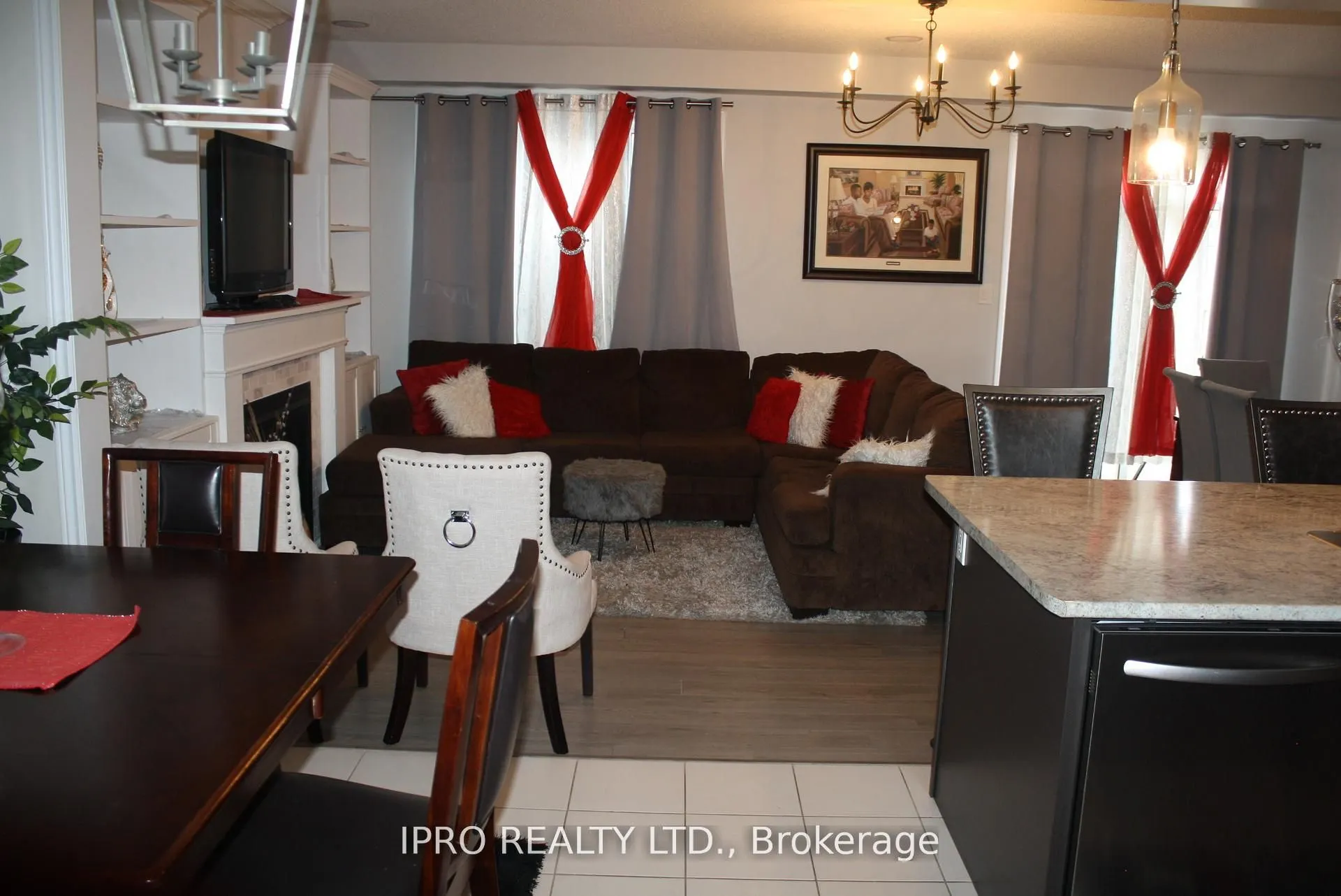 4 HUTTON Crescent