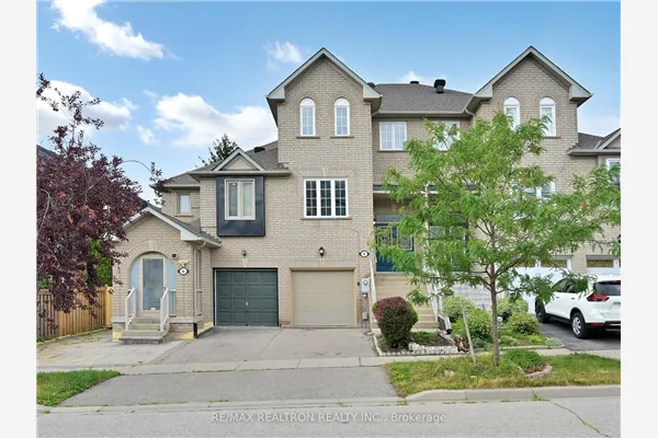 8 Coburg Crescent