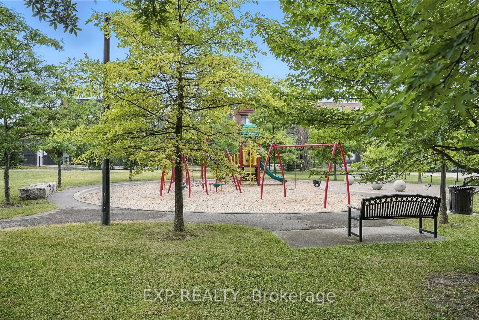 350 Red Maple Road, #505