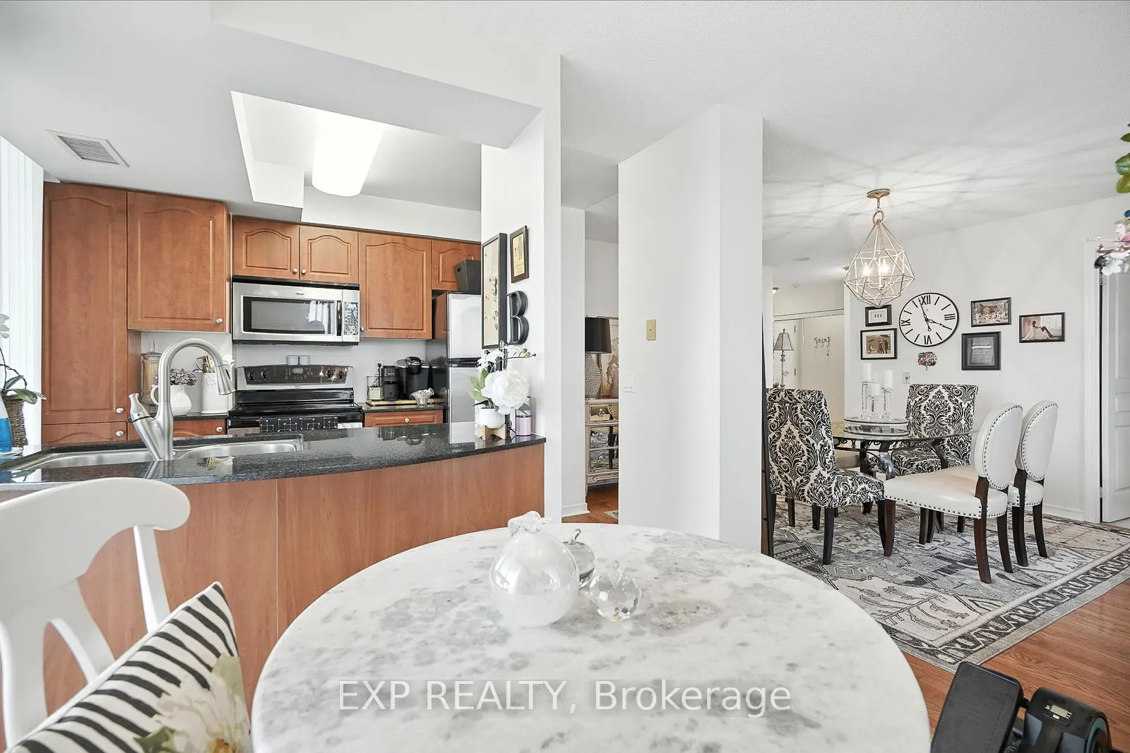 350 Red Maple Road, #505