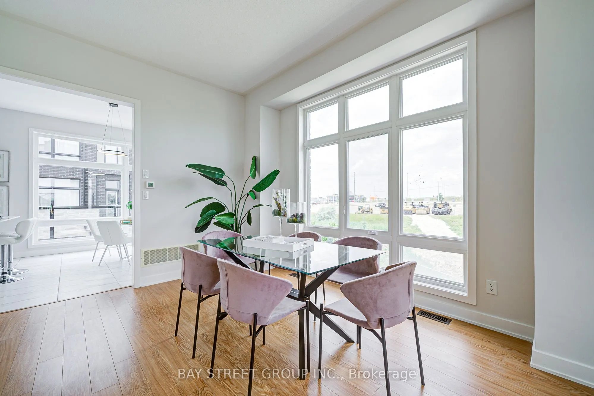 35 Carpaccio Avenue