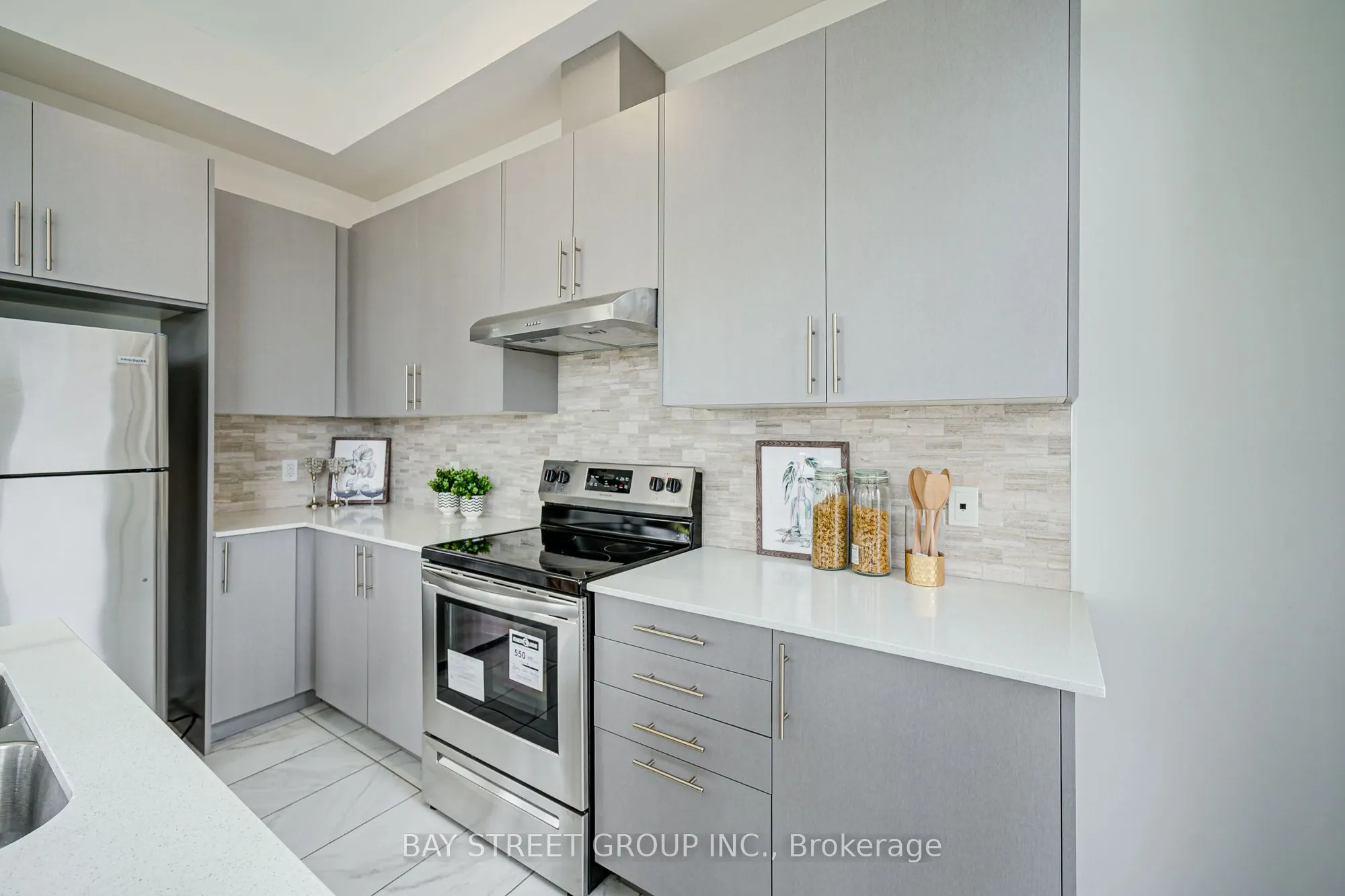 35 Carpaccio Avenue