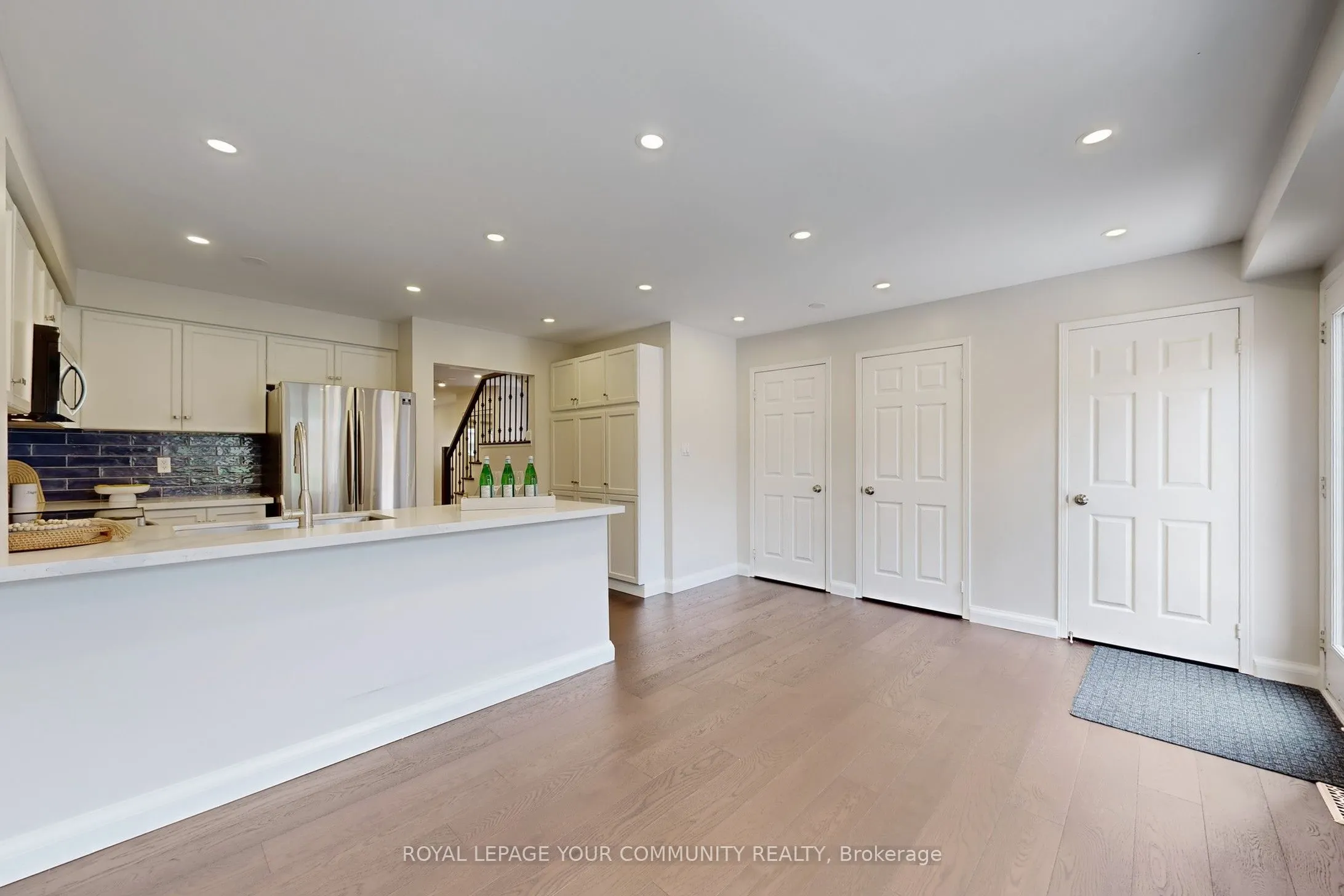 199 Equator Crescent
