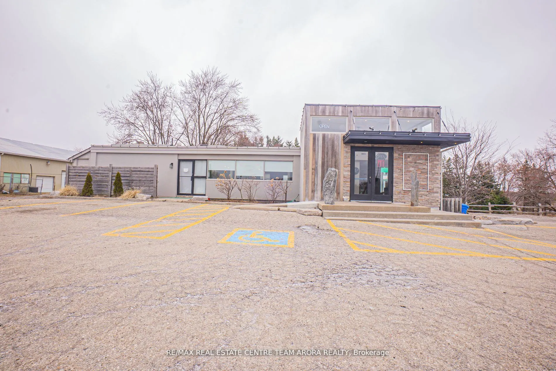 13775 Highway 27