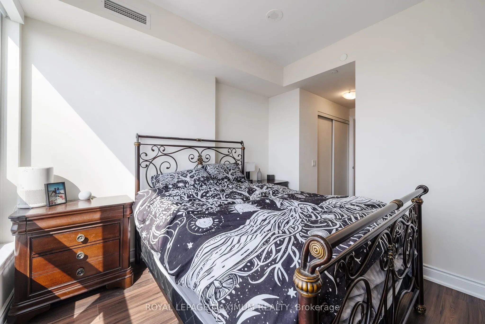 9075 Jane Street #1804