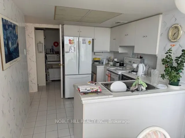 7420 Bathurst Street, #1110