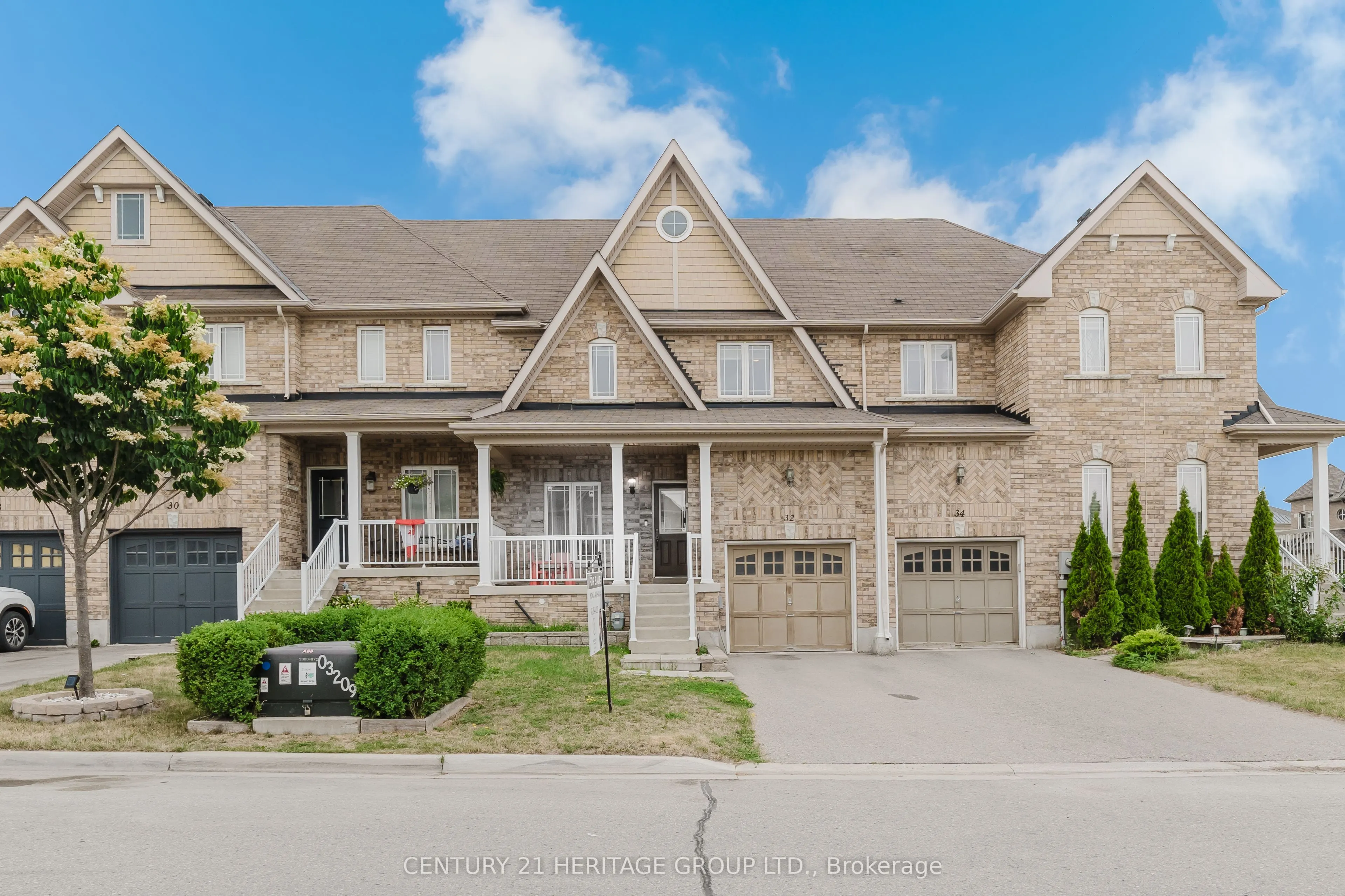 32 Grey Wing Avenue