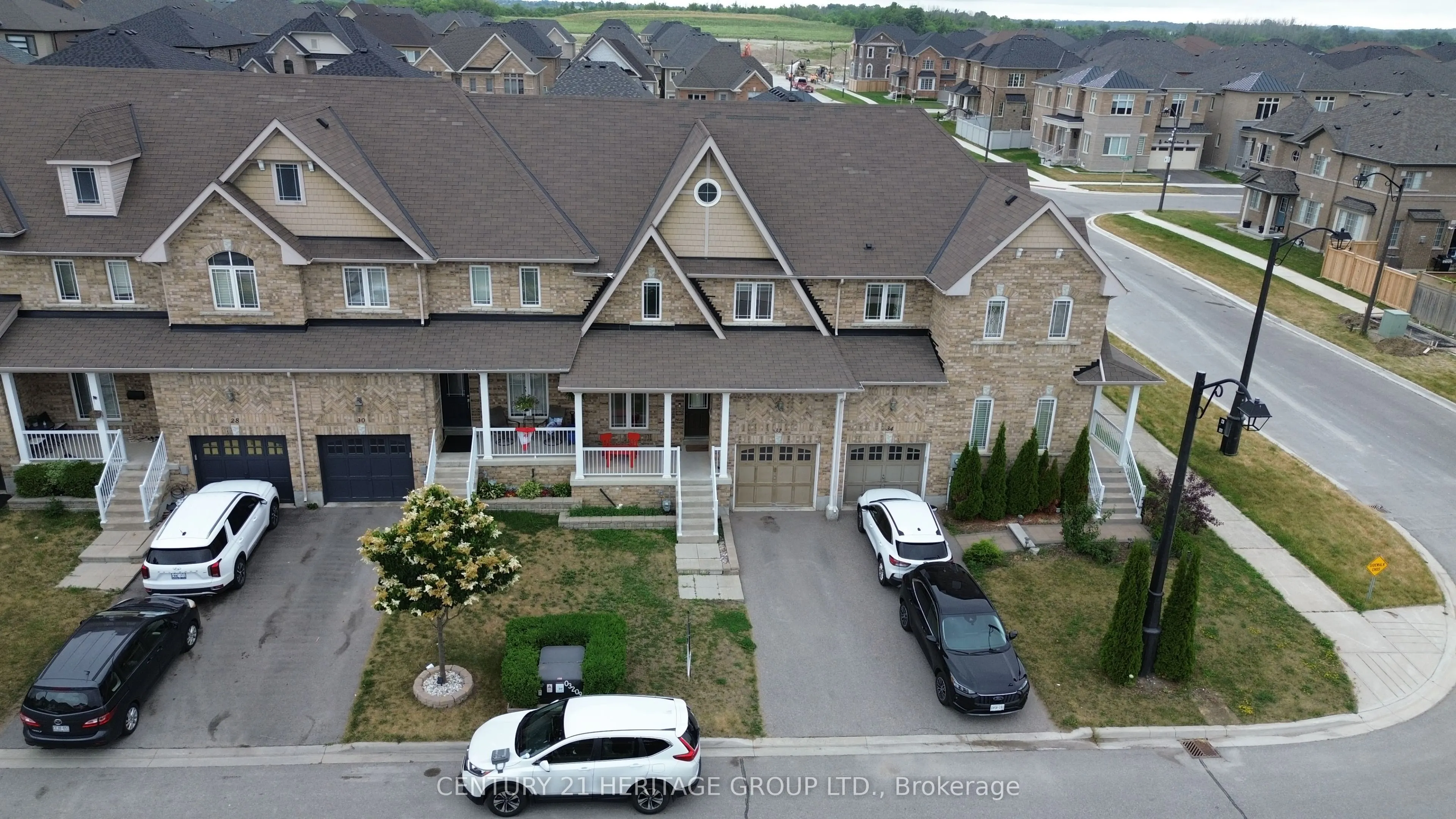 32 Grey Wing Avenue