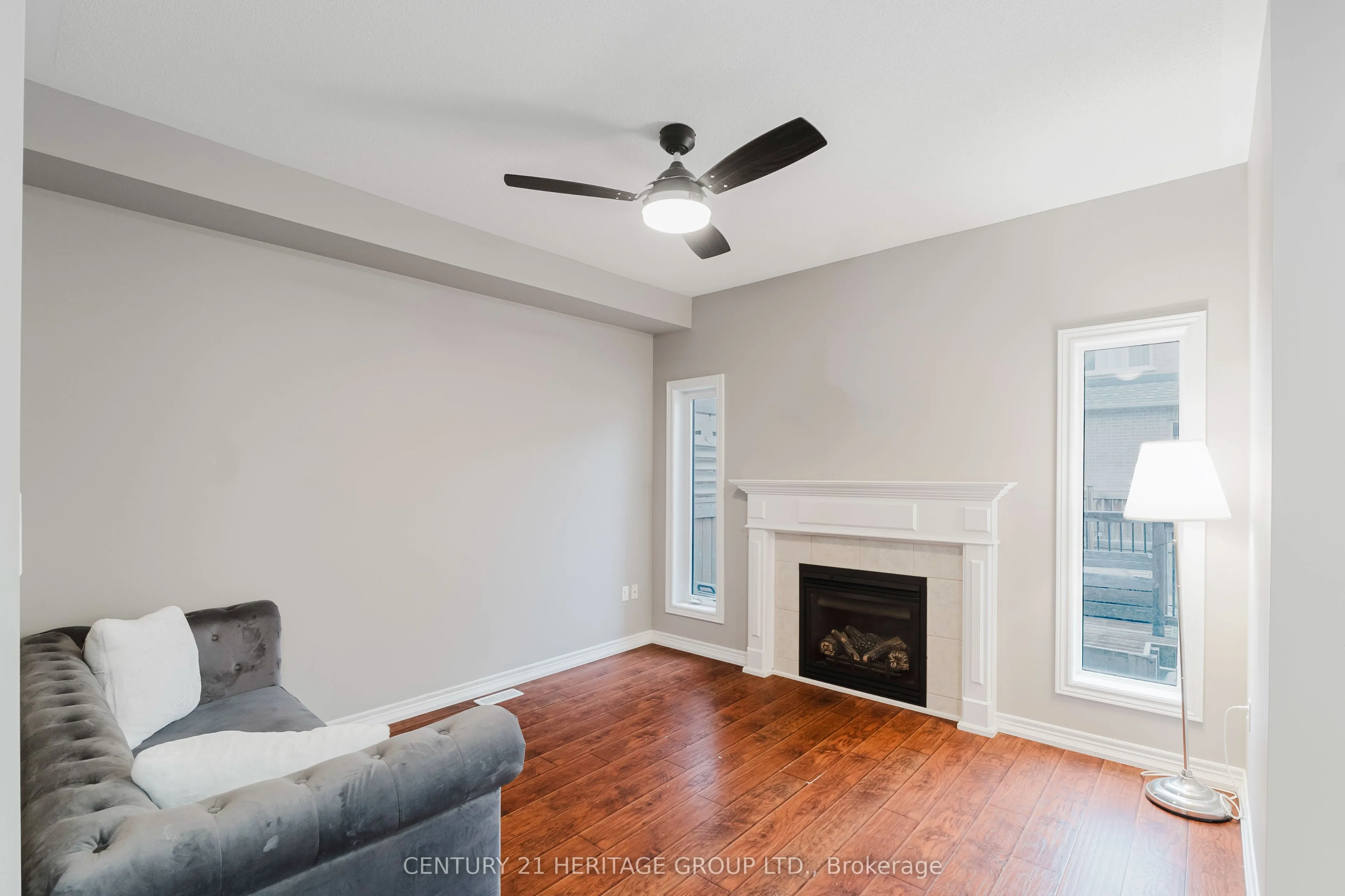 32 Grey Wing Avenue