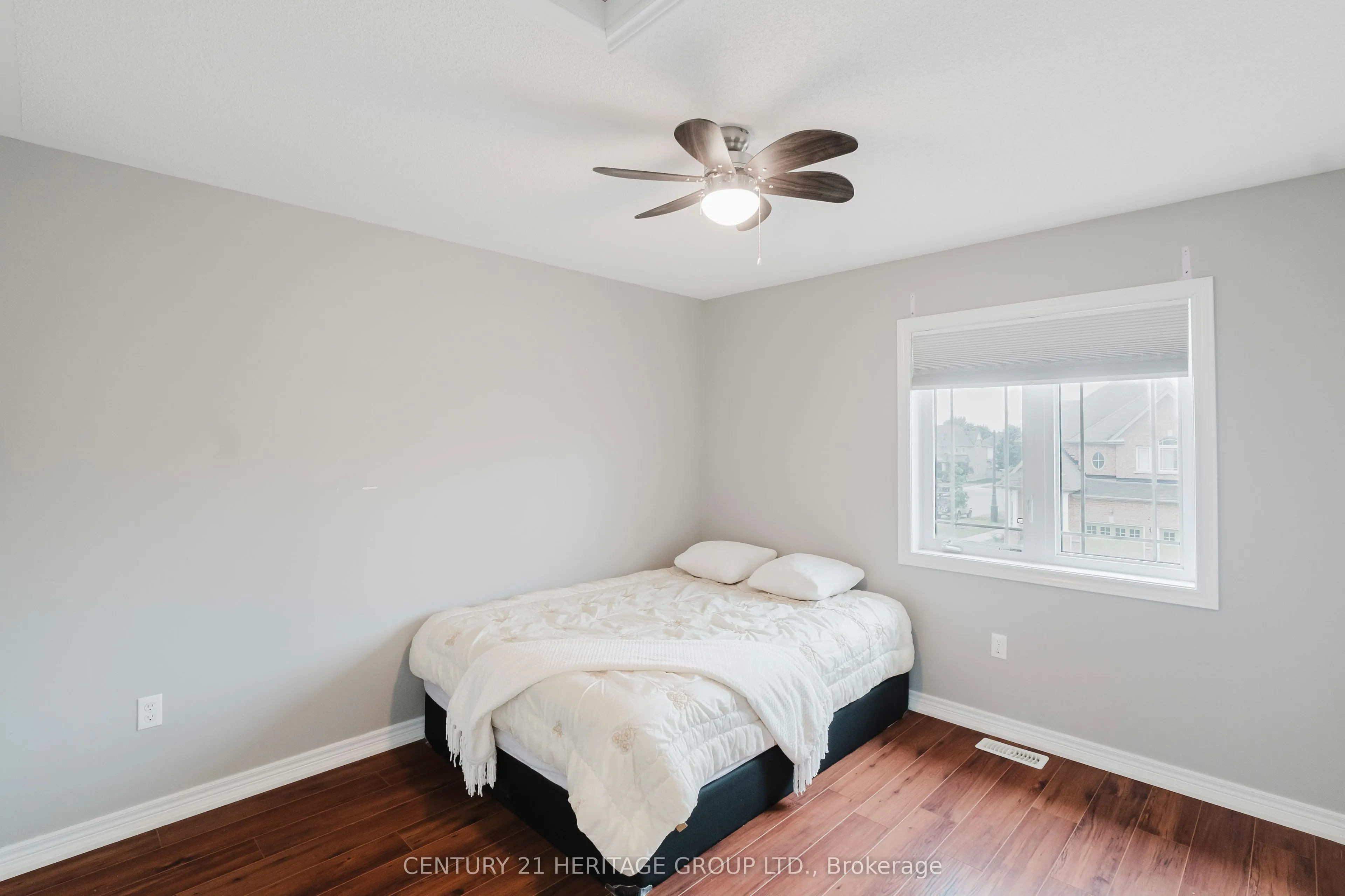 32 Grey Wing Avenue
